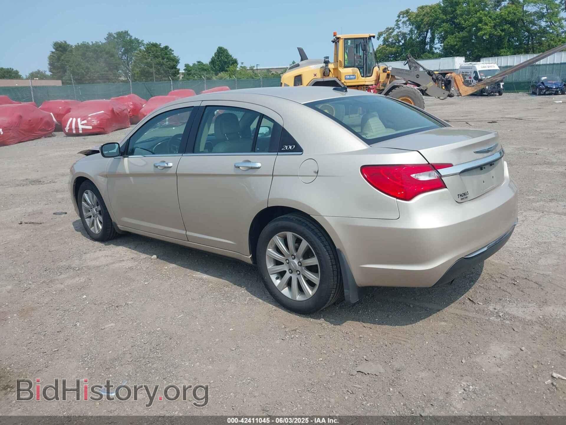 2013 CHRYSLER 200 - VIN: 1C3CCBCG2DN578879 - Фото 3