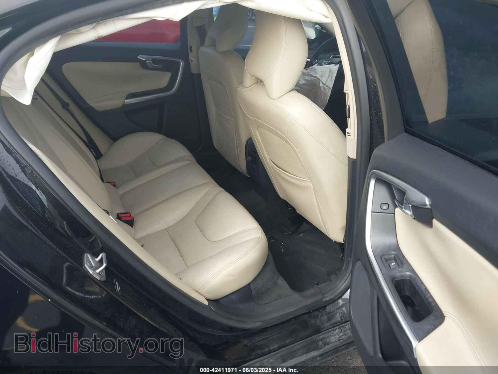 2017 VOLVO S60 - VIN: YV126MFL8H2422804 - Фото 8