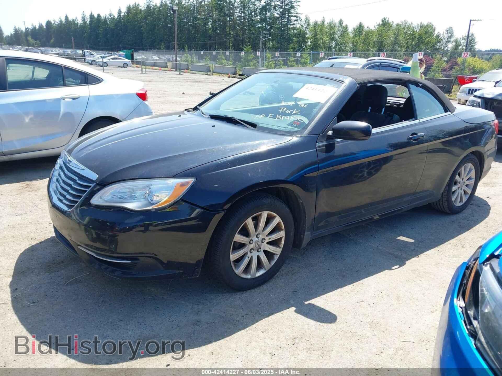2011 CHRYSLER 200 - VIN: 1C3BC2EG0BN620472 - Photo 2
