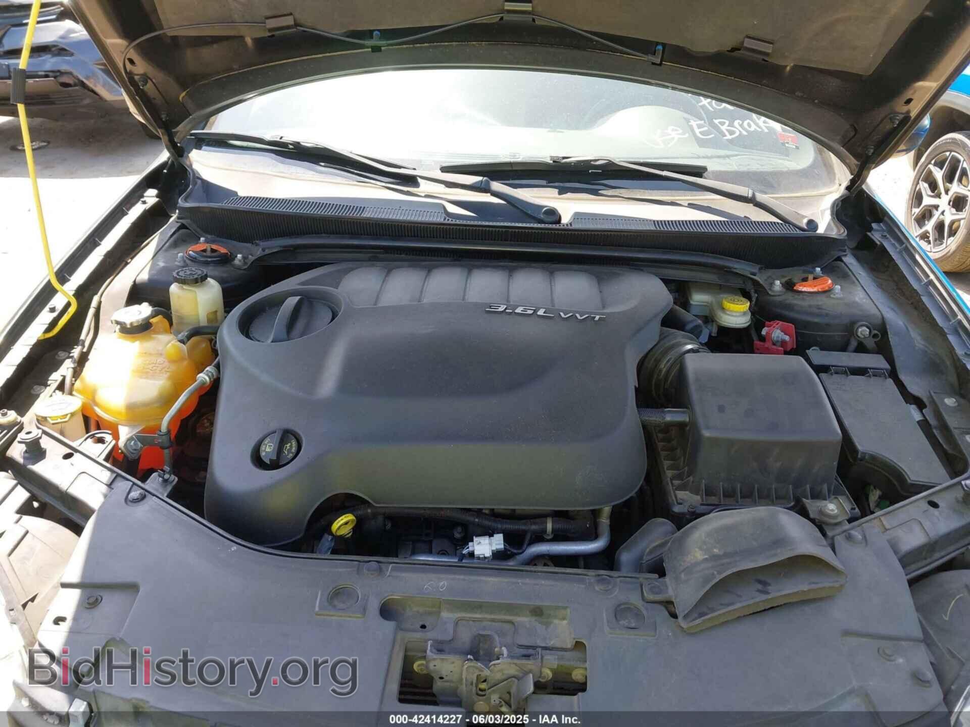 2011 CHRYSLER 200 - VIN: 1C3BC2EG0BN620472 - Photo 10