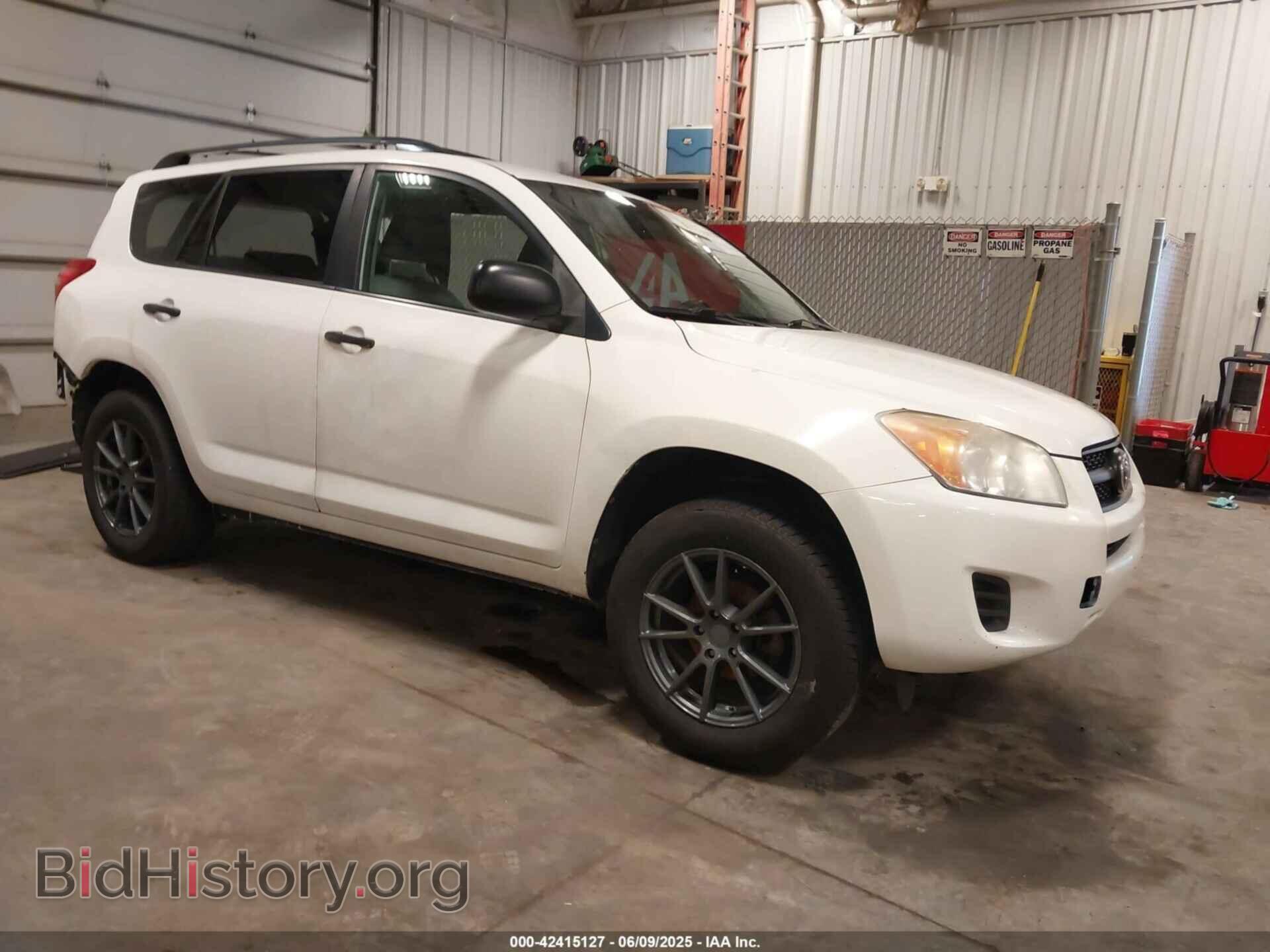 Фотография 2T3BF4DV5BW085663 - TOYOTA RAV4 2011