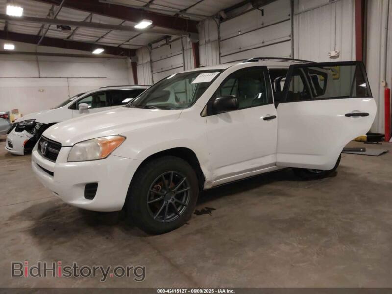 2011 Toyota RAV4 (VIN 2T3BF4DV5BW085663) — фото 2 из 19