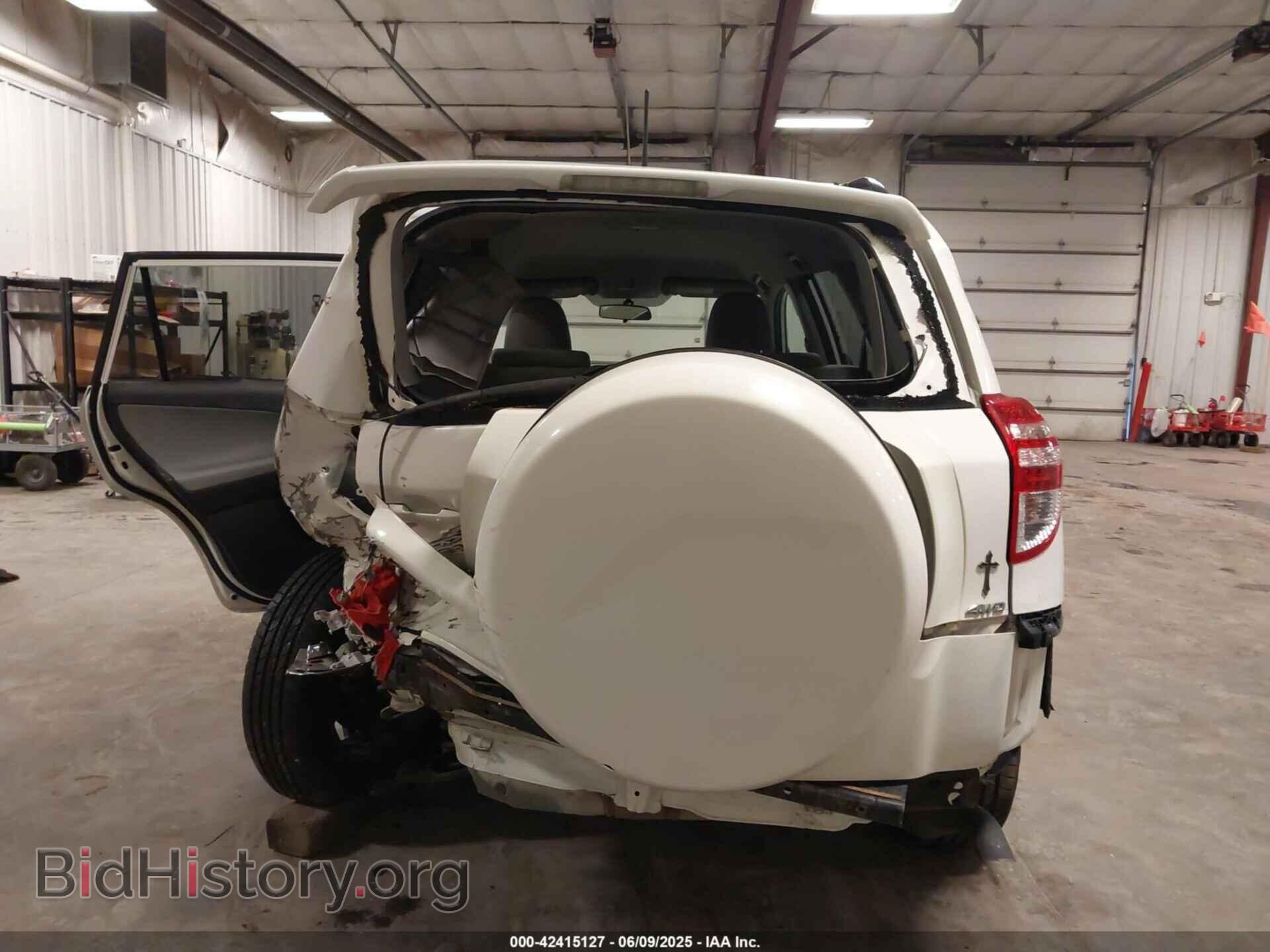 2011 TOYOTA RAV4 - VIN: 2T3BF4DV5BW085663 - Фото 17
