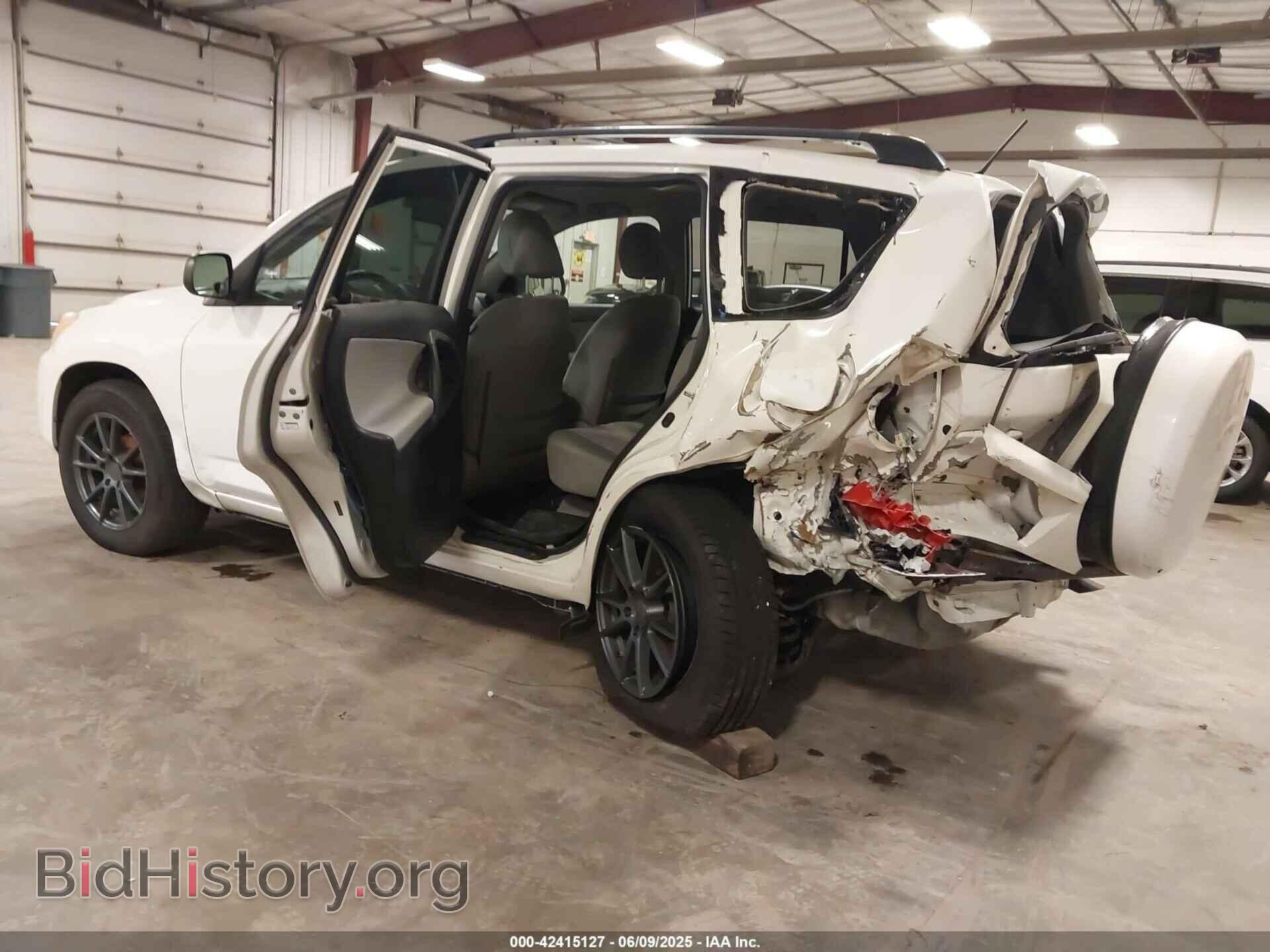 2011 TOYOTA RAV4 - VIN: 2T3BF4DV5BW085663 - Фото 3