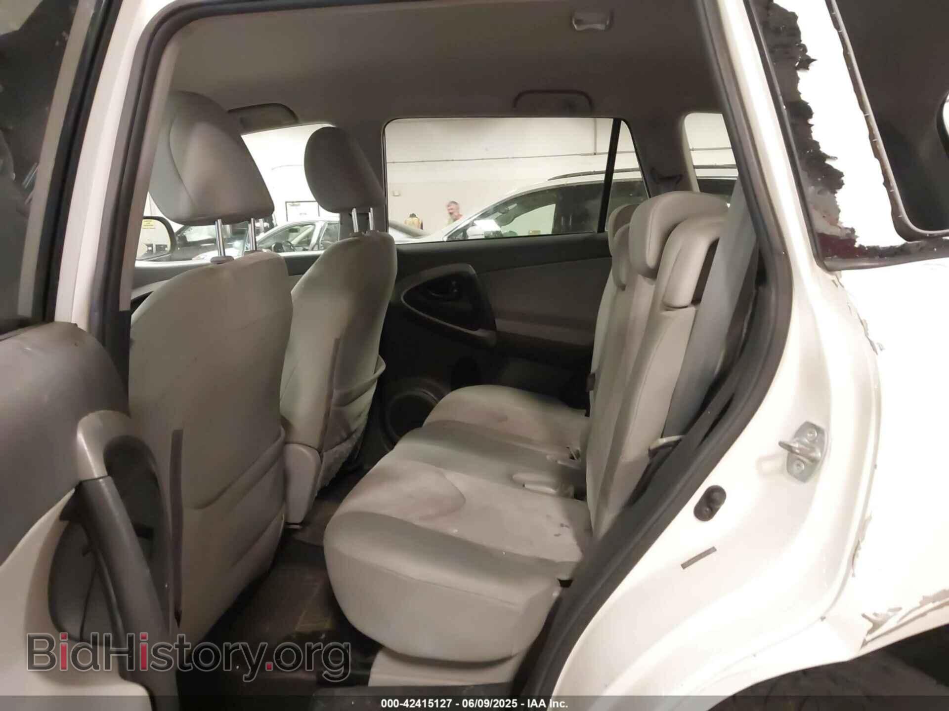 2011 TOYOTA RAV4 - VIN: 2T3BF4DV5BW085663 - Фото 8