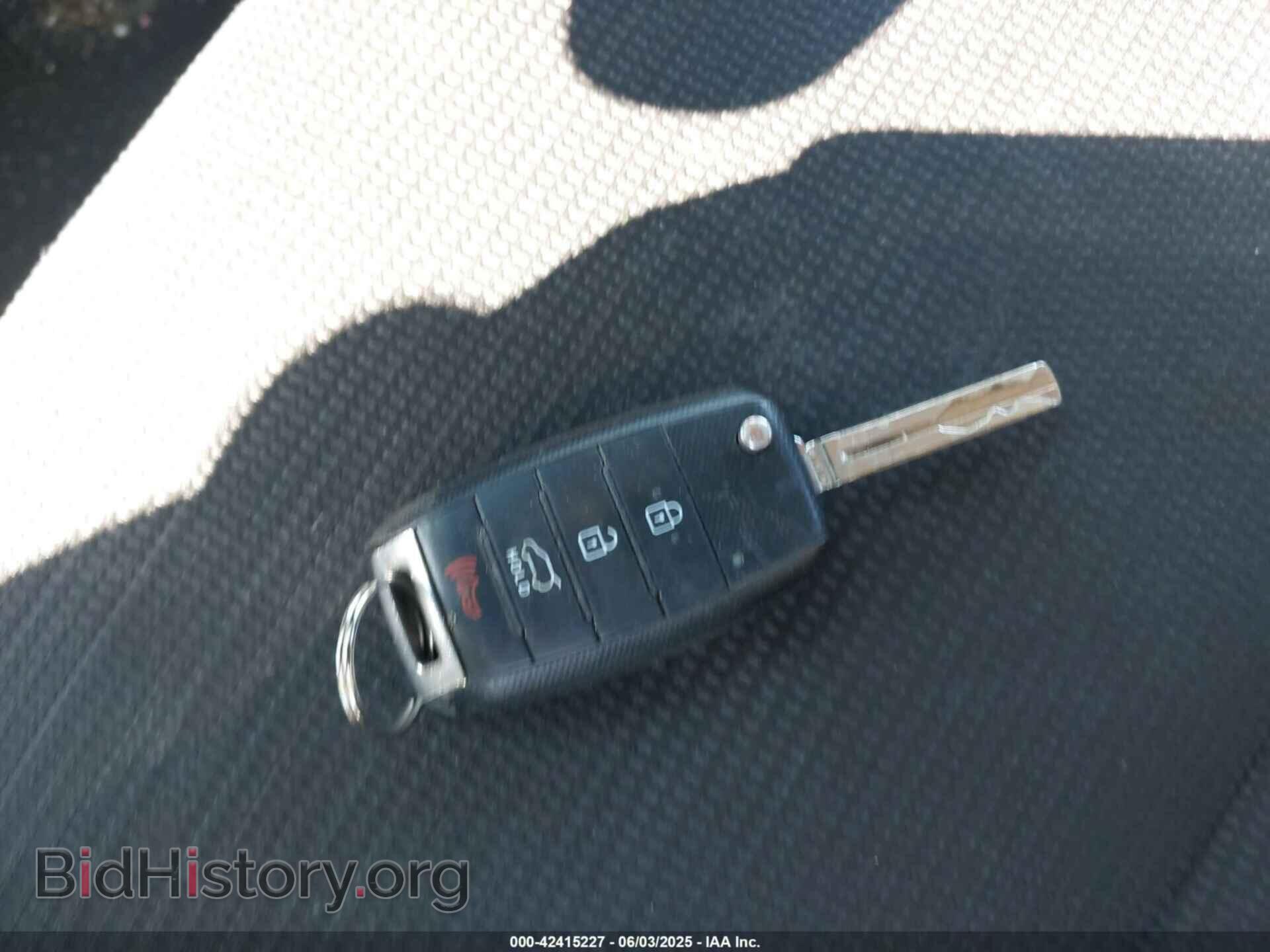 2015 KIA SORENTO - VIN: 5XYKTCA63FG611714 - Фото 11