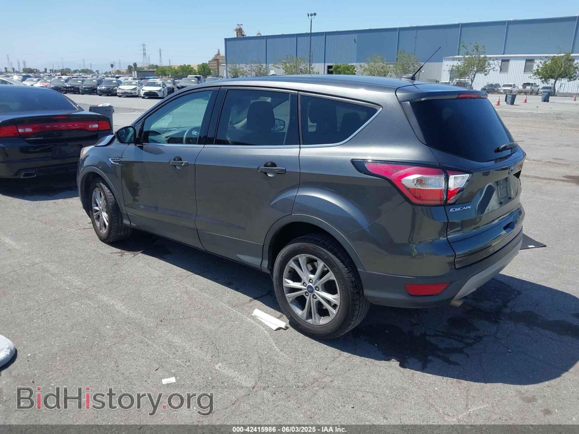 2017 FORD ESCAPE - VIN: 1FMCU0G94HUC96680 - Фото 3