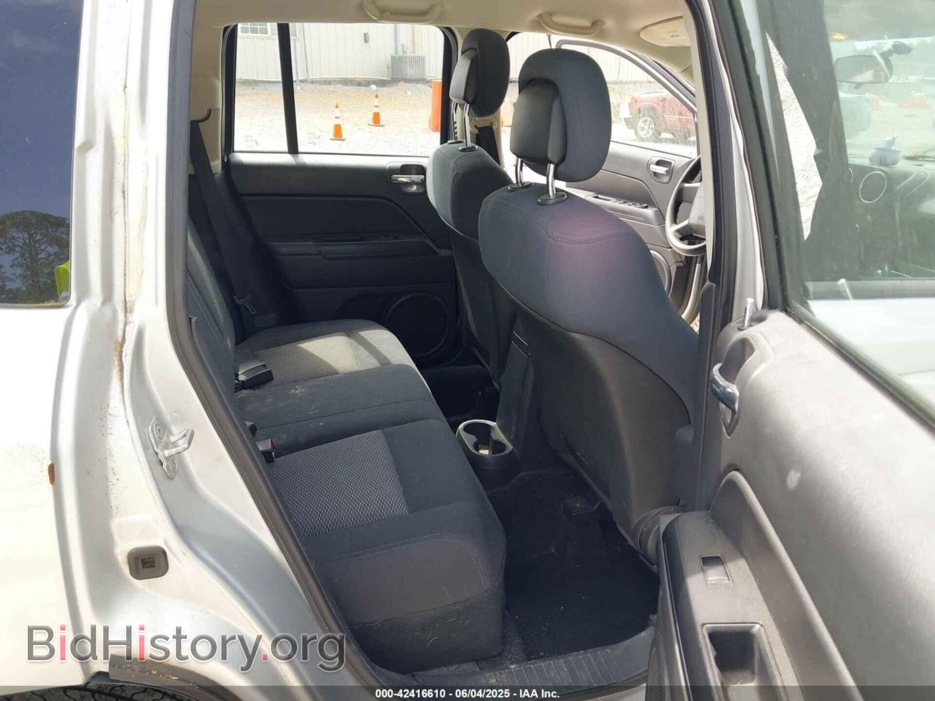 2010 JEEP COMPASS - VIN: 1J4NF4FB0AD553305 - Фото 8