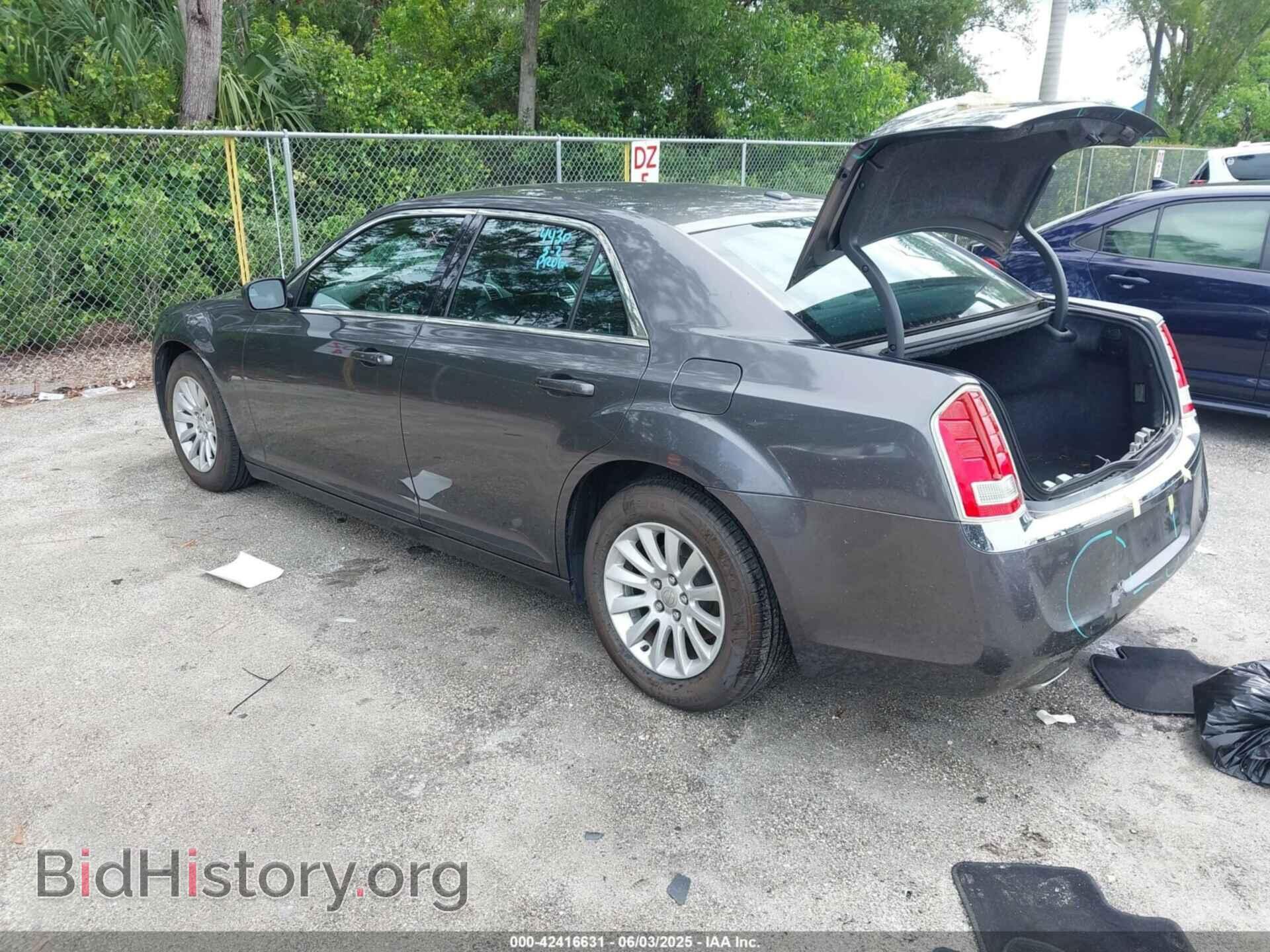 2014 CHRYSLER 300 - VIN: 2C3CCAAG7EH322857 - Фото 3
