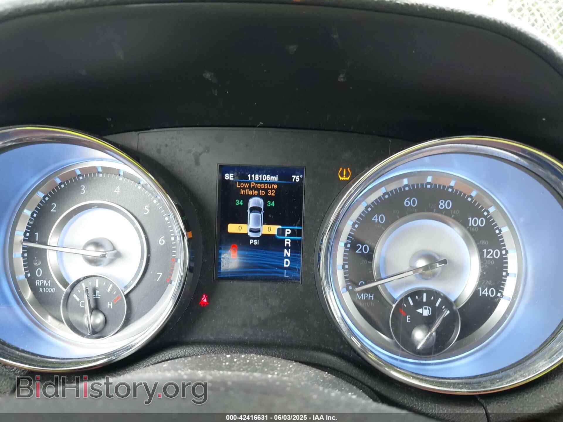 2014 CHRYSLER 300 - VIN: 2C3CCAAG7EH322857 - Фото 7