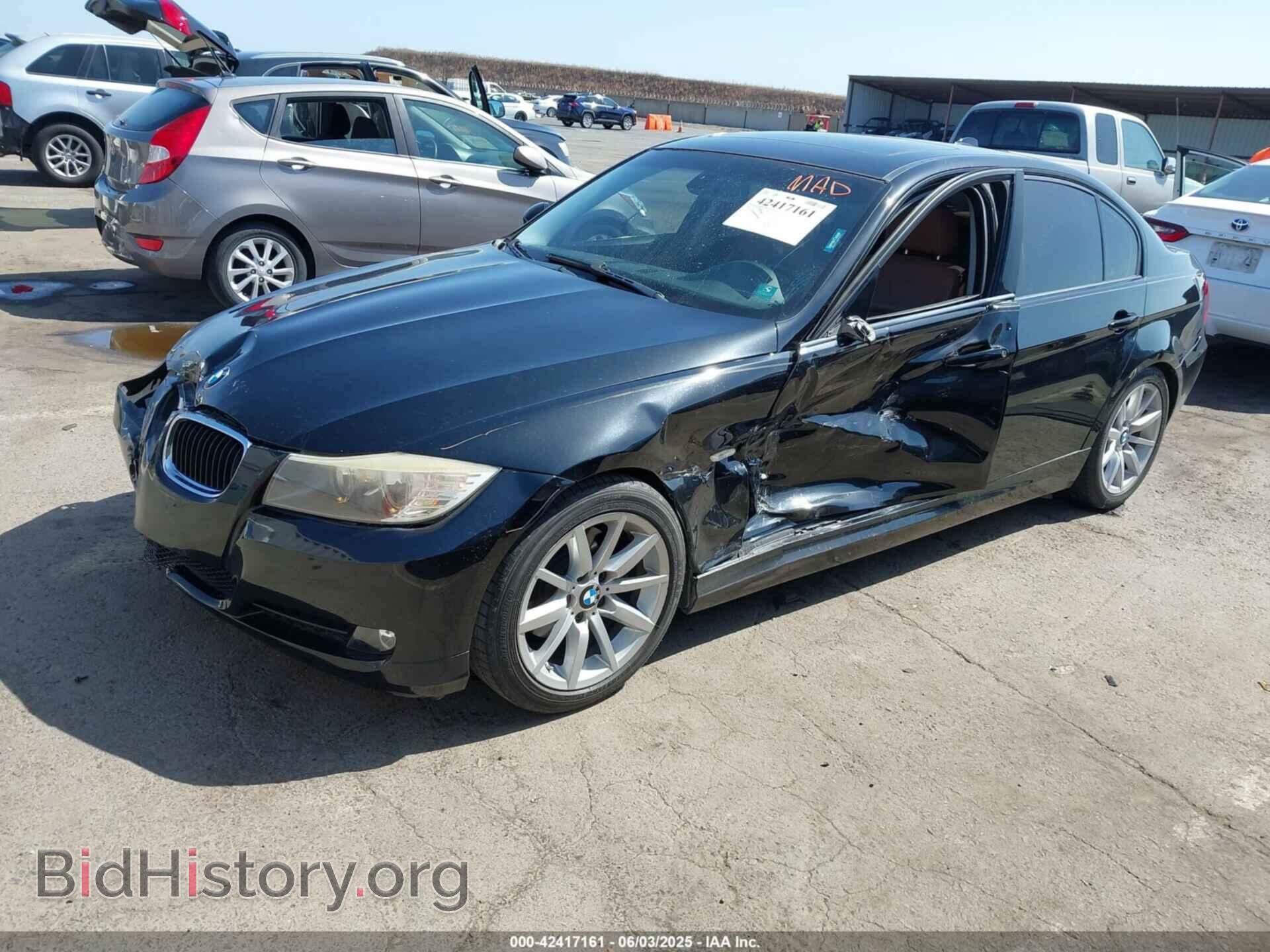 2009 BMW 328I - VIN: WBAPH53529A435019 - Фото 2