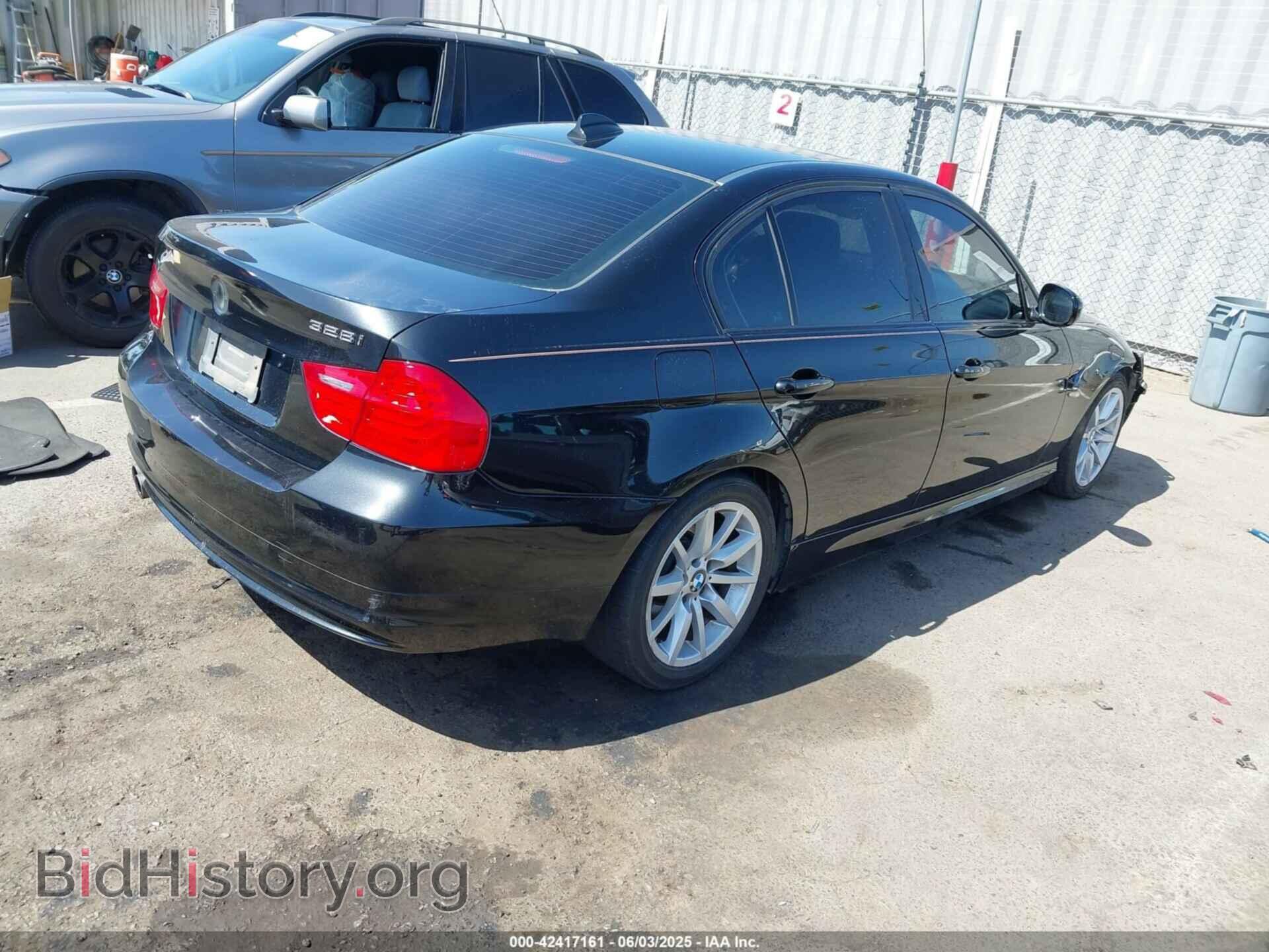 2009 BMW 328I - VIN: WBAPH53529A435019 - Фото 4