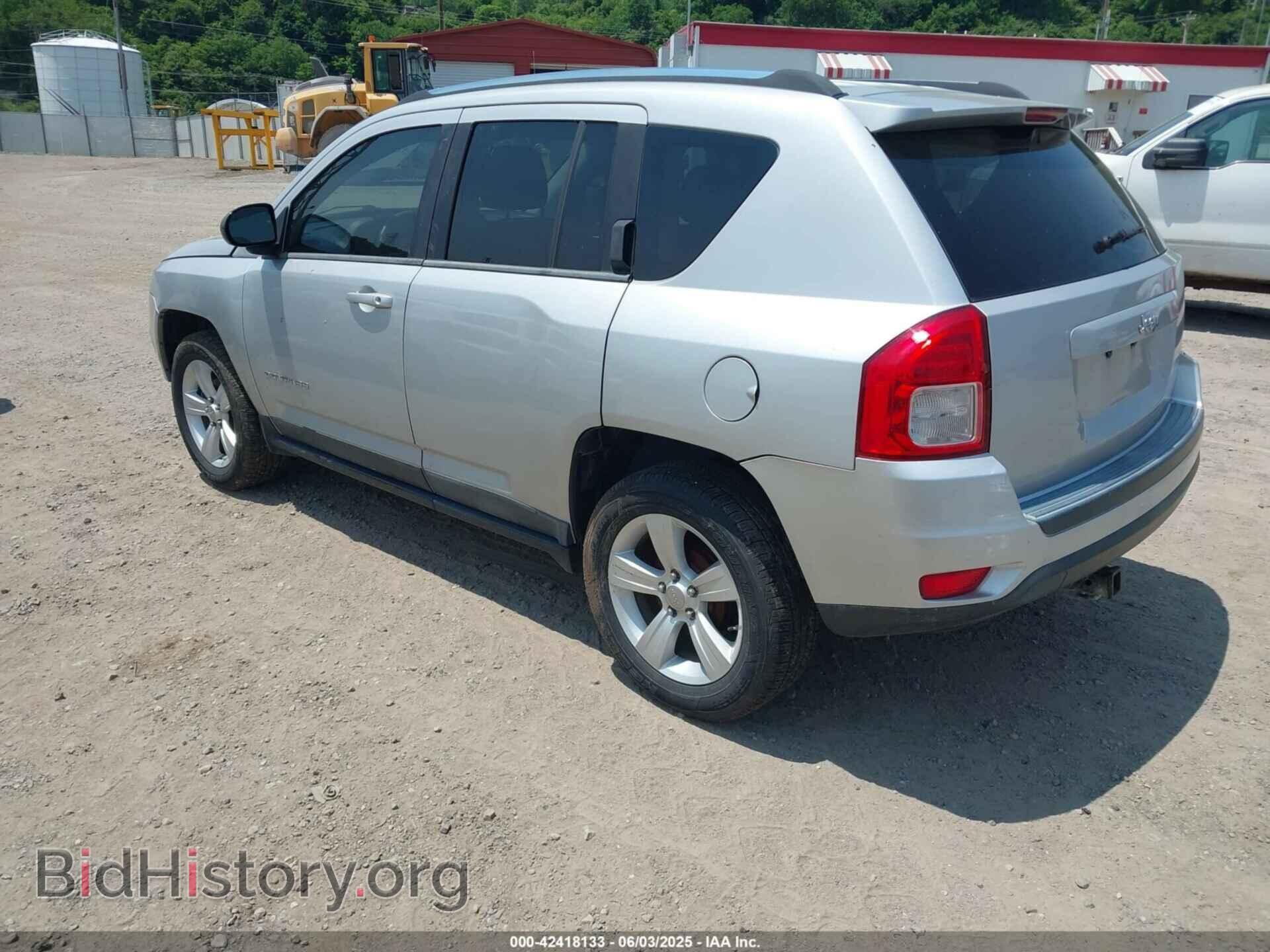2011 JEEP COMPASS - VIN: 1J4NT1FA2BD171048 - Photo 3