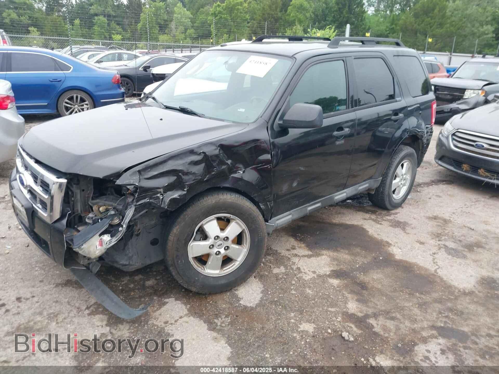 2011 FORD ESCAPE - VIN: 1FMCU0D73BKC39599 - Фото 2