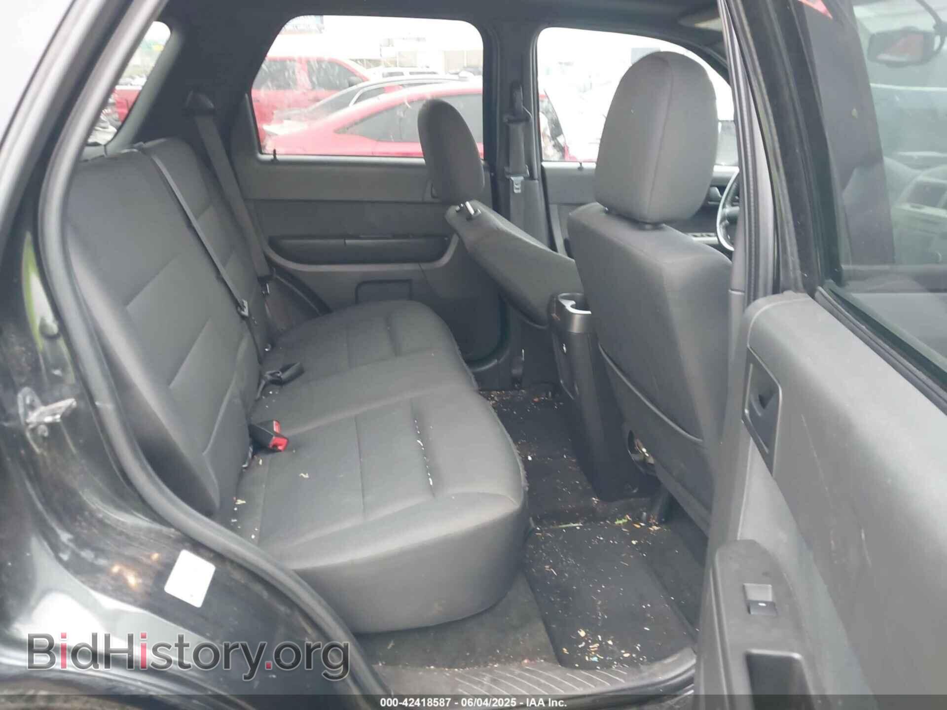 2011 FORD ESCAPE - VIN: 1FMCU0D73BKC39599 - Фото 8
