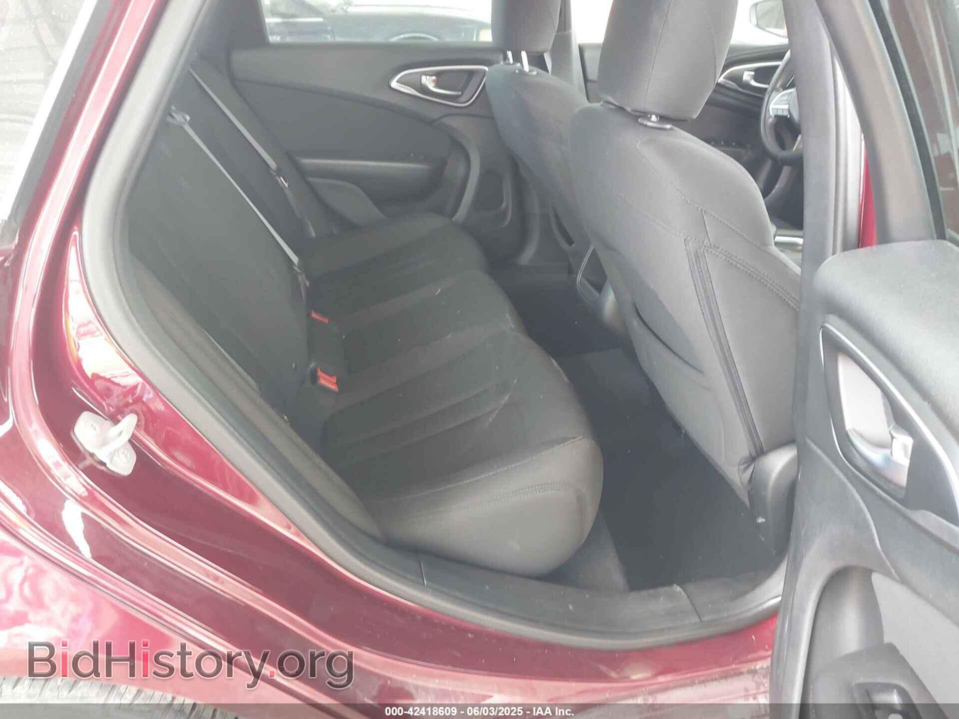 2015 CHRYSLER 200 - VIN: 1C3CCCAB5FN605797 - Фото 8