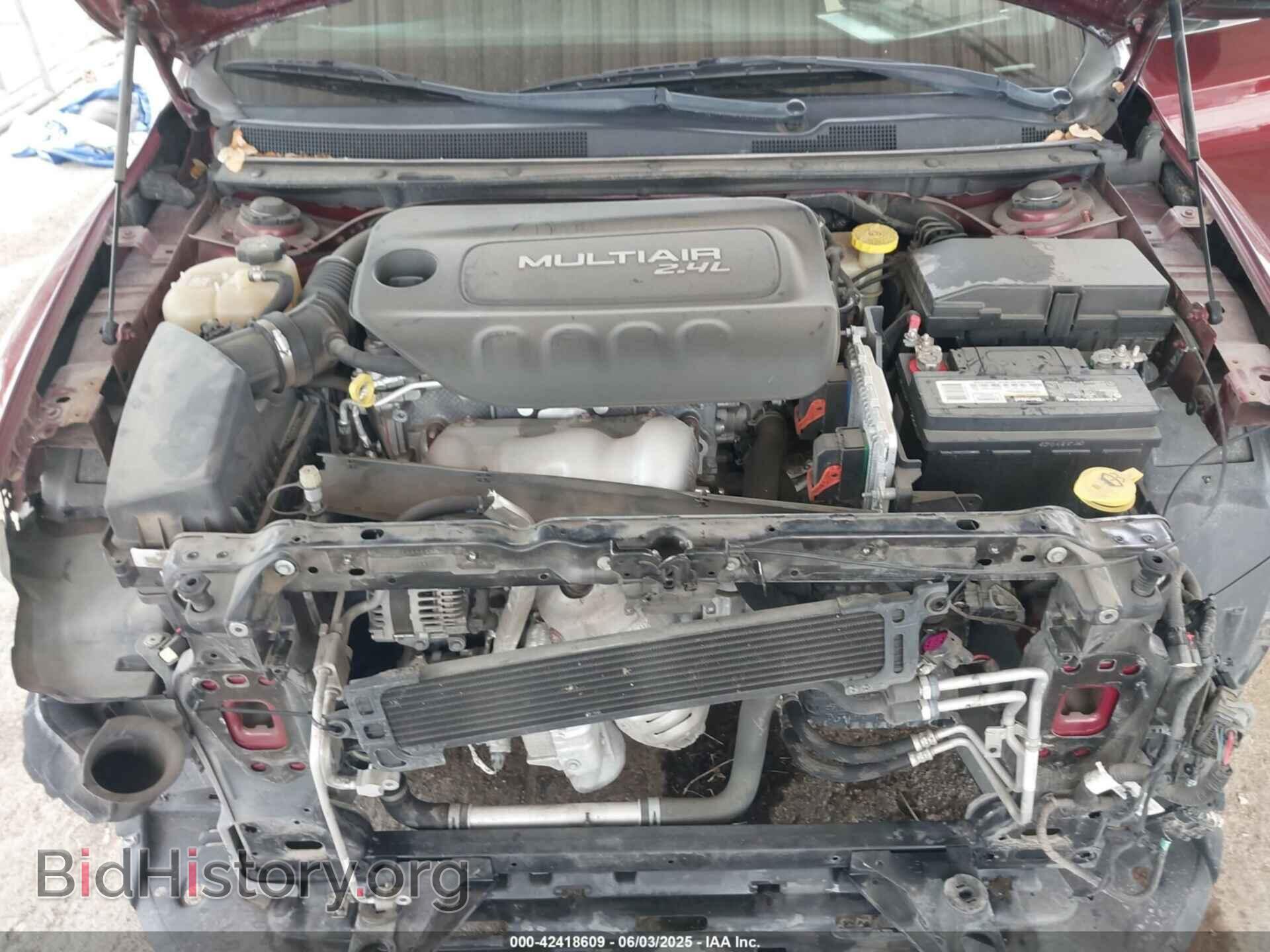 2015 CHRYSLER 200 - VIN: 1C3CCCAB5FN605797 - Фото 10