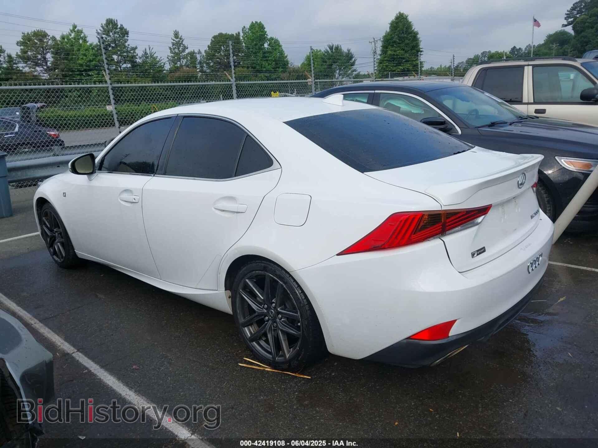 2017 LEXUS IS 200T - VIN: JTHBA1D27H5060250 - Фото 14