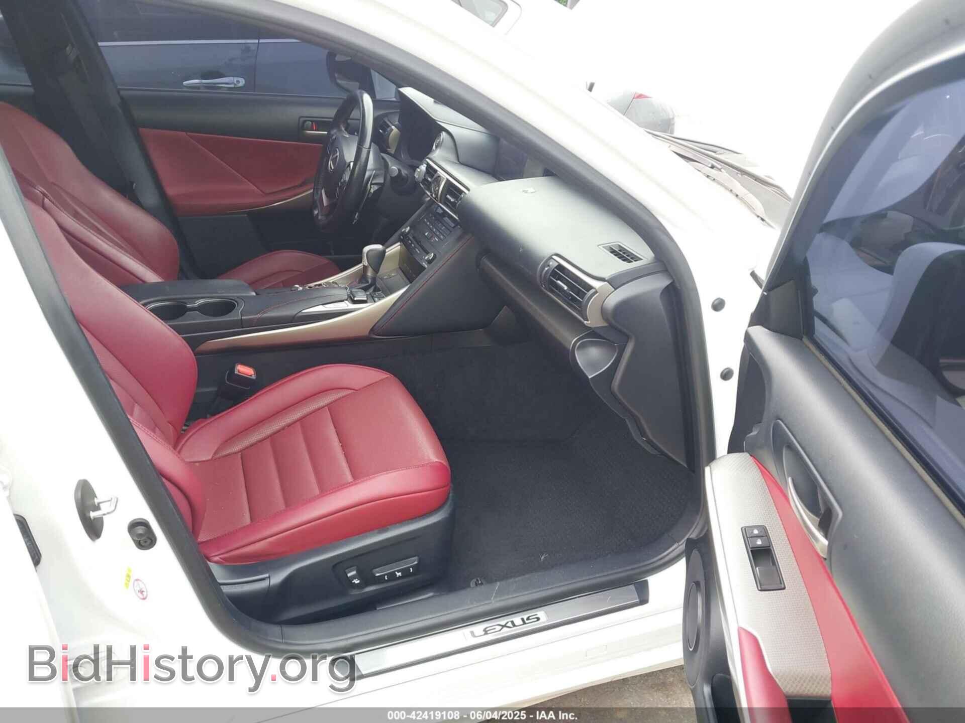 2017 LEXUS IS 200T - VIN: JTHBA1D27H5060250 - Фото 5