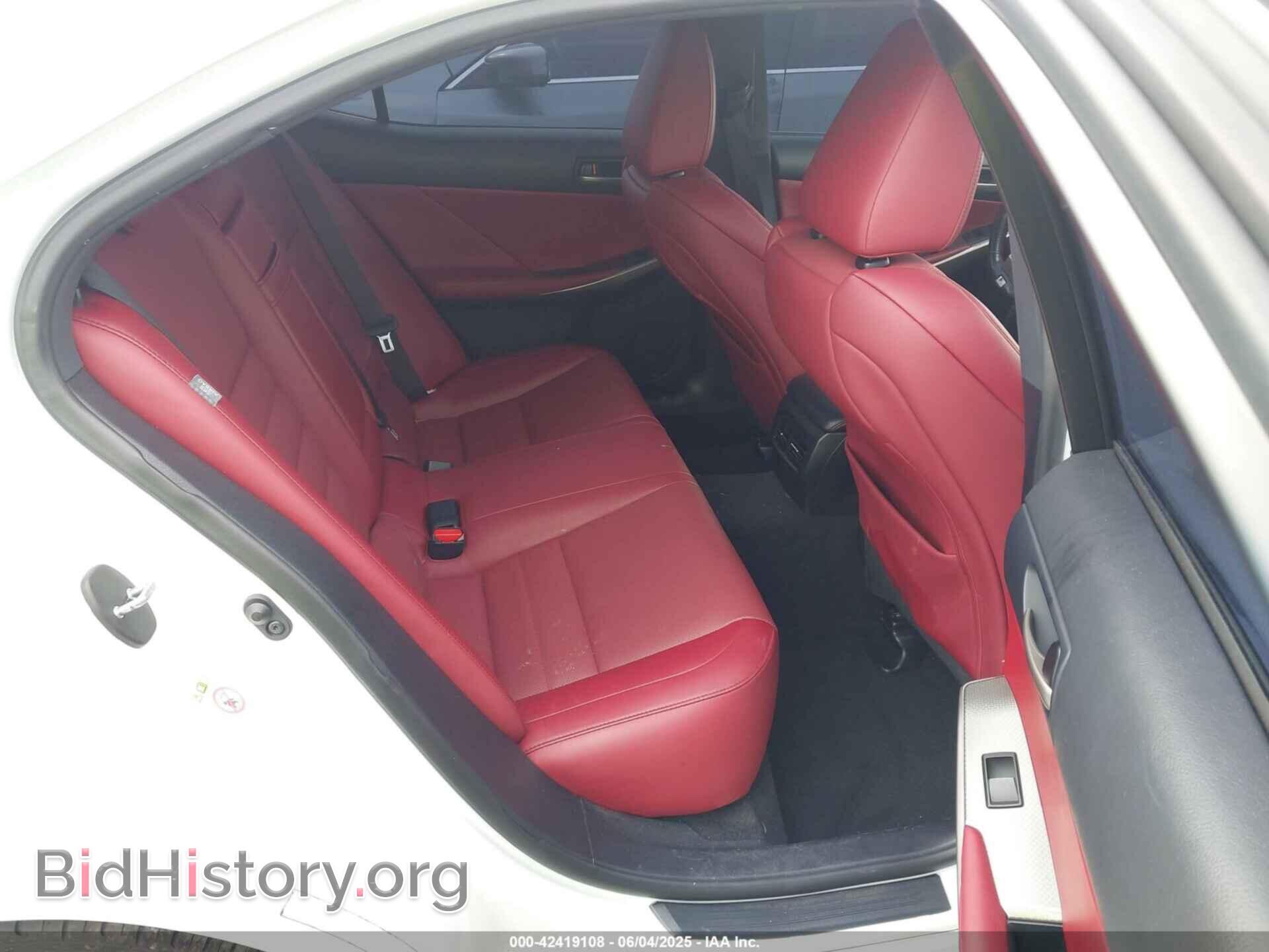 2017 LEXUS IS 200T - VIN: JTHBA1D27H5060250 - Фото 8