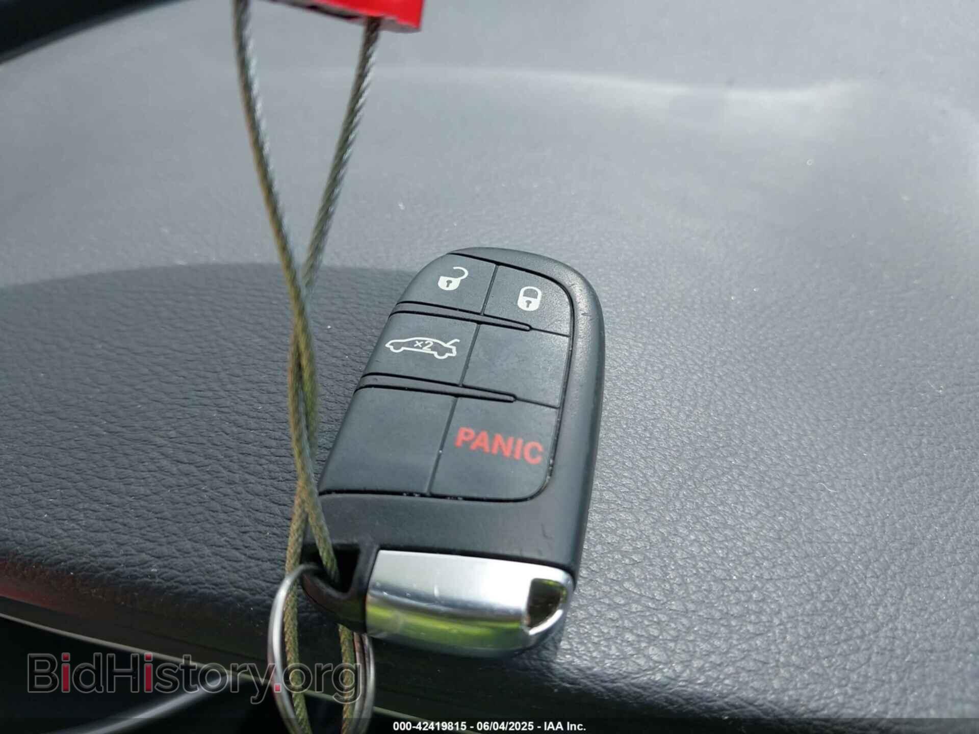 2015 CHRYSLER 200 - VIN: 1C3CCCAB5FN632725 - Фото 11
