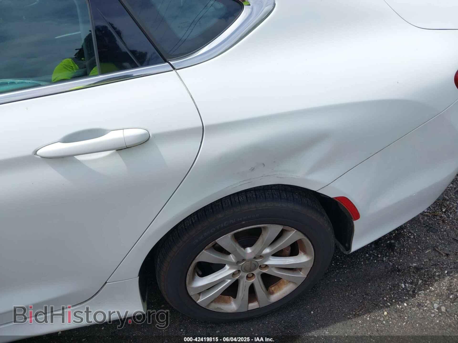 2015 CHRYSLER 200 - VIN: 1C3CCCAB5FN632725 - Фото 6