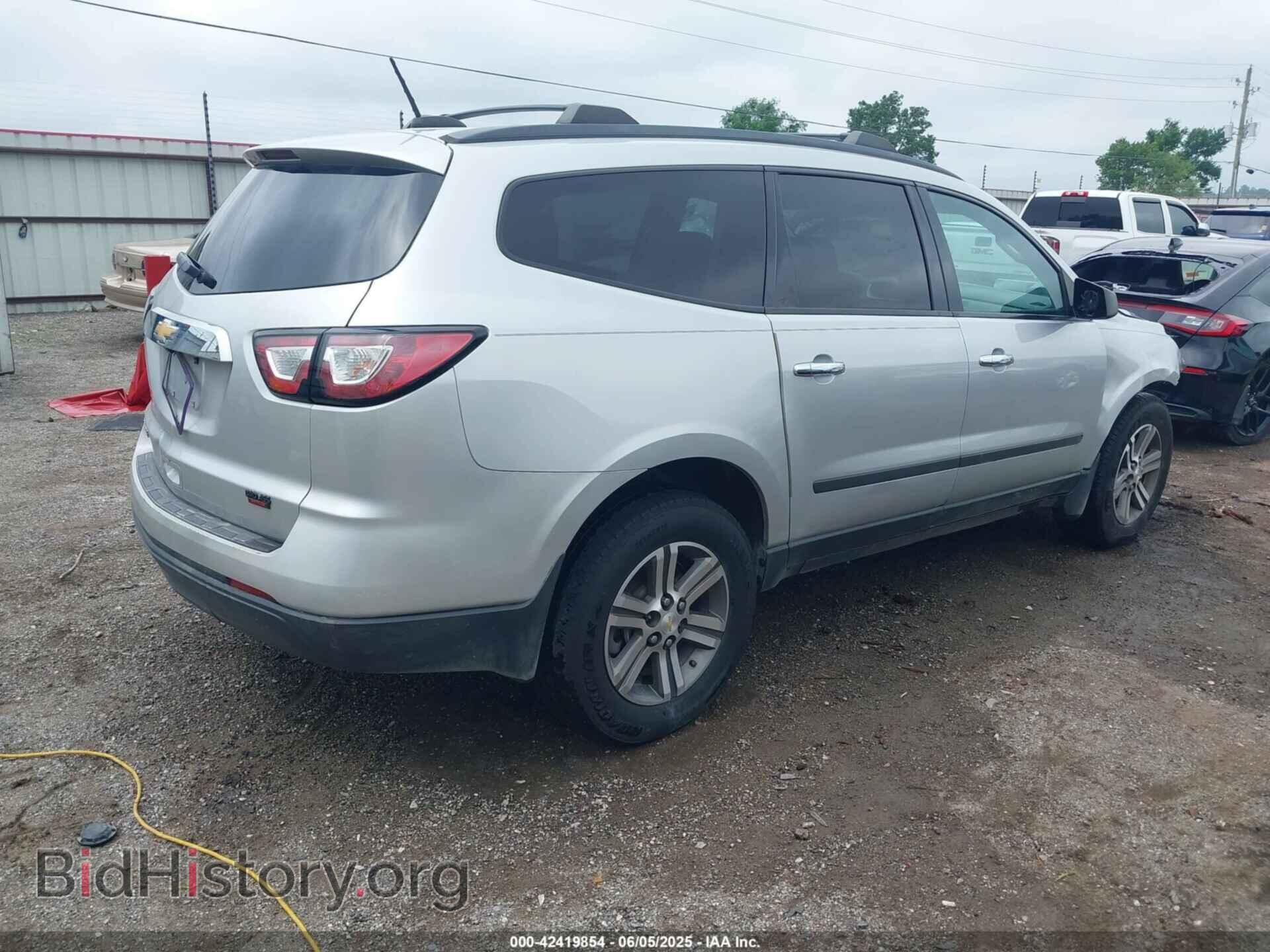 2017 CHEVROLET TRAVERSE - VIN: 1GNKRFKD2HJ189118 - Фото 4