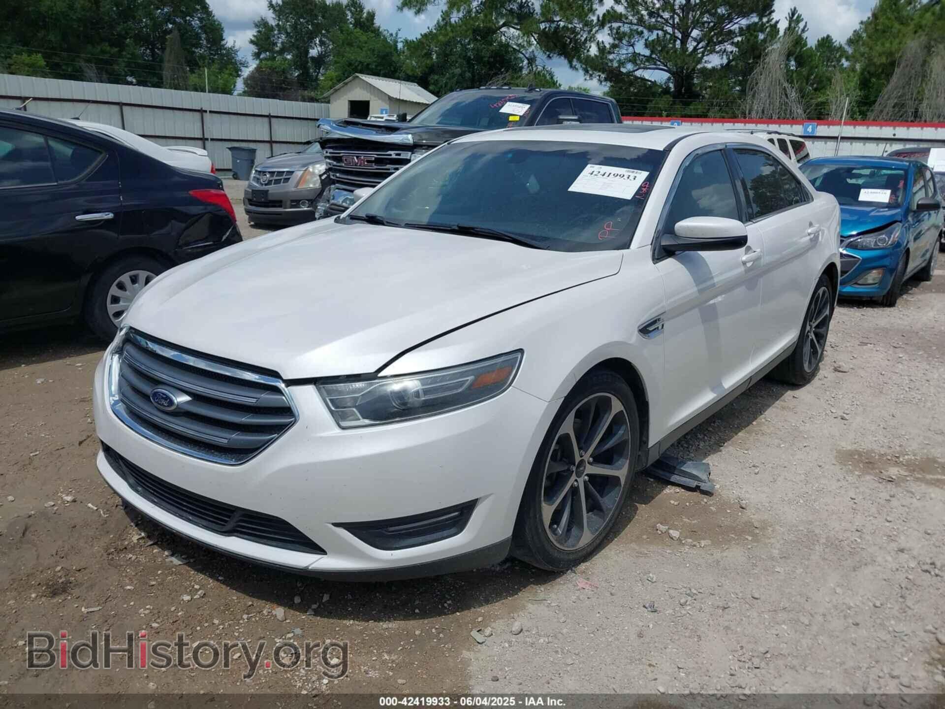 2015 FORD TAURUS - VIN: 1FAHP2E86FG111800 - Фото 2