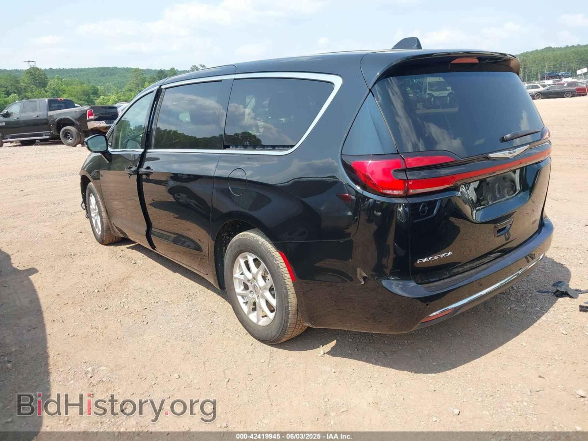 2024 CHRYSLER PACIFICA - VIN: 2C4RC1BG4RR136438 - Фото 3