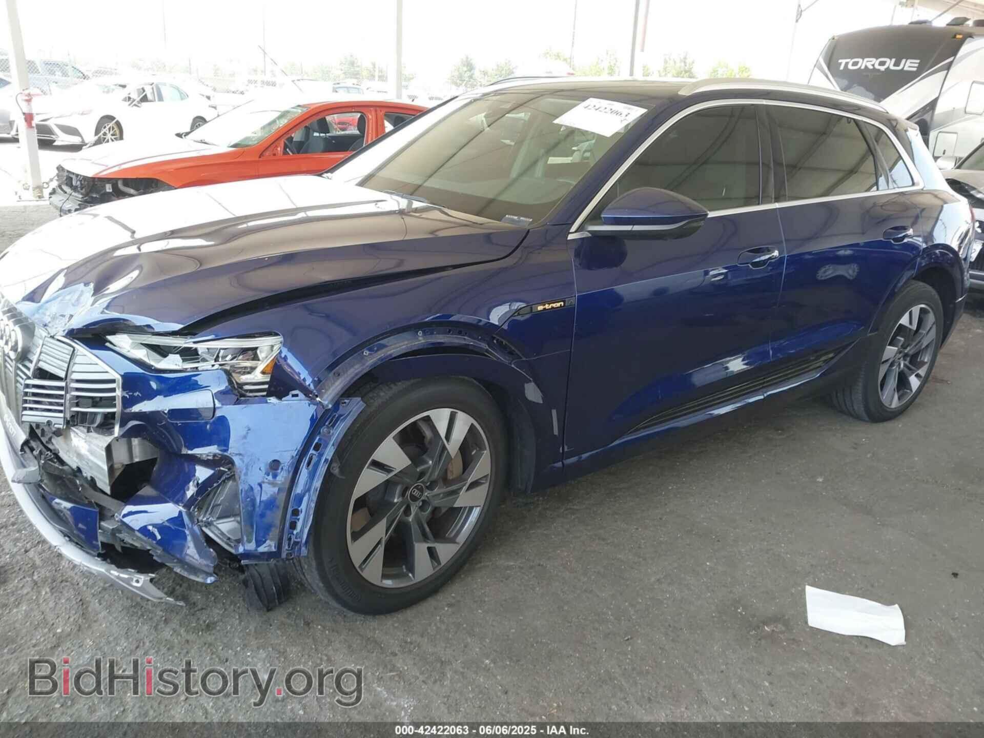 2021 AUDI E-TRON - VIN: WA1LAAGE4MB038563 - Фото 2