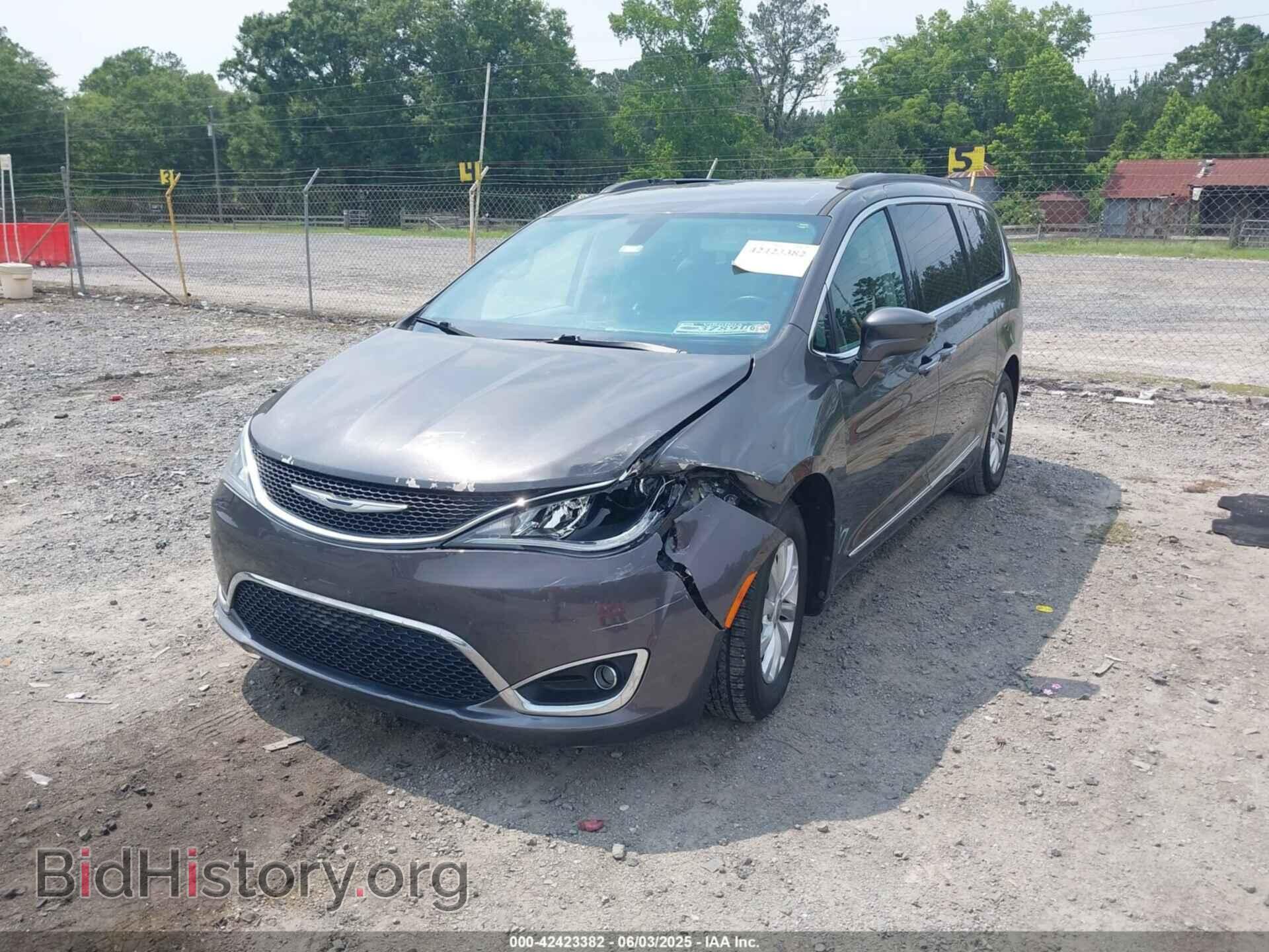 2017 CHRYSLER PACIFICA - VIN: 2C4RC1BG7HR591153 - Photo 2