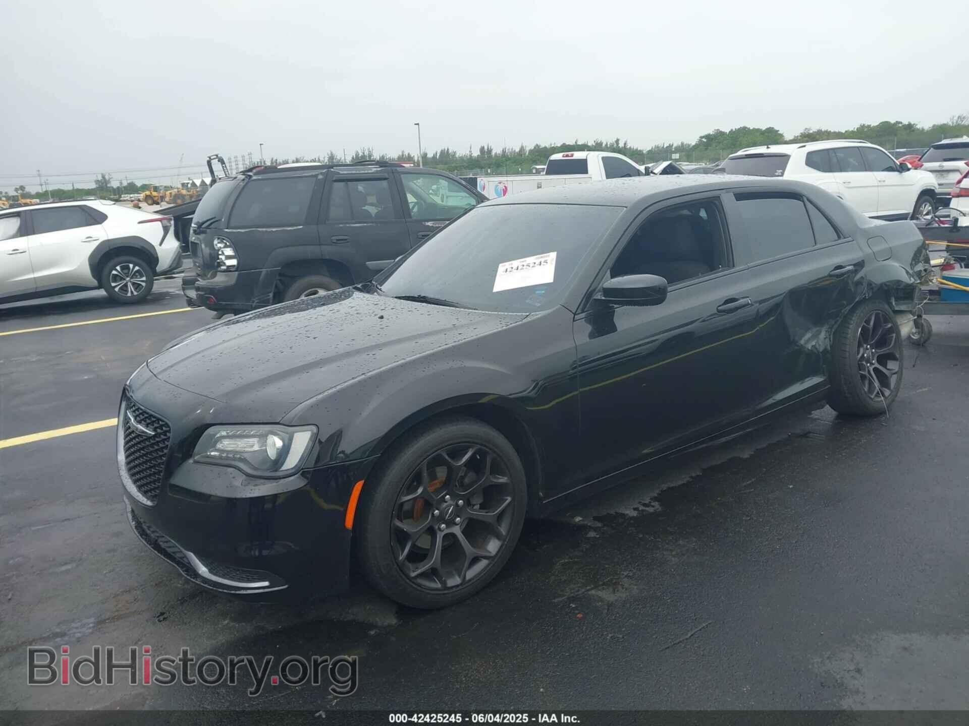 2019 CHRYSLER 300 - VIN: 2C3CCAAG9KH690761 - Фото 2