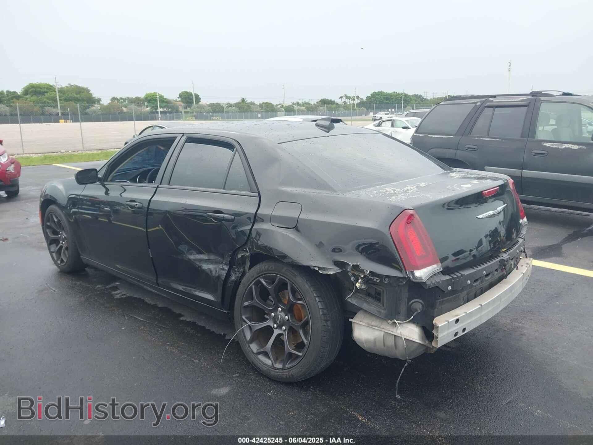 2019 CHRYSLER 300 - VIN: 2C3CCAAG9KH690761 - Фото 3