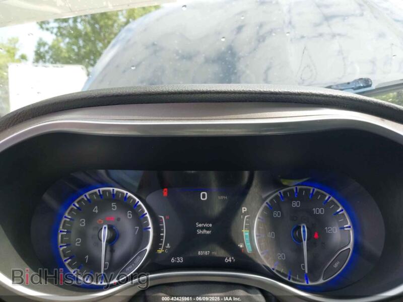 2018 Chrysler PACIFICA (VIN 2C4RC1GG4JR314300) — photo 7 of 16