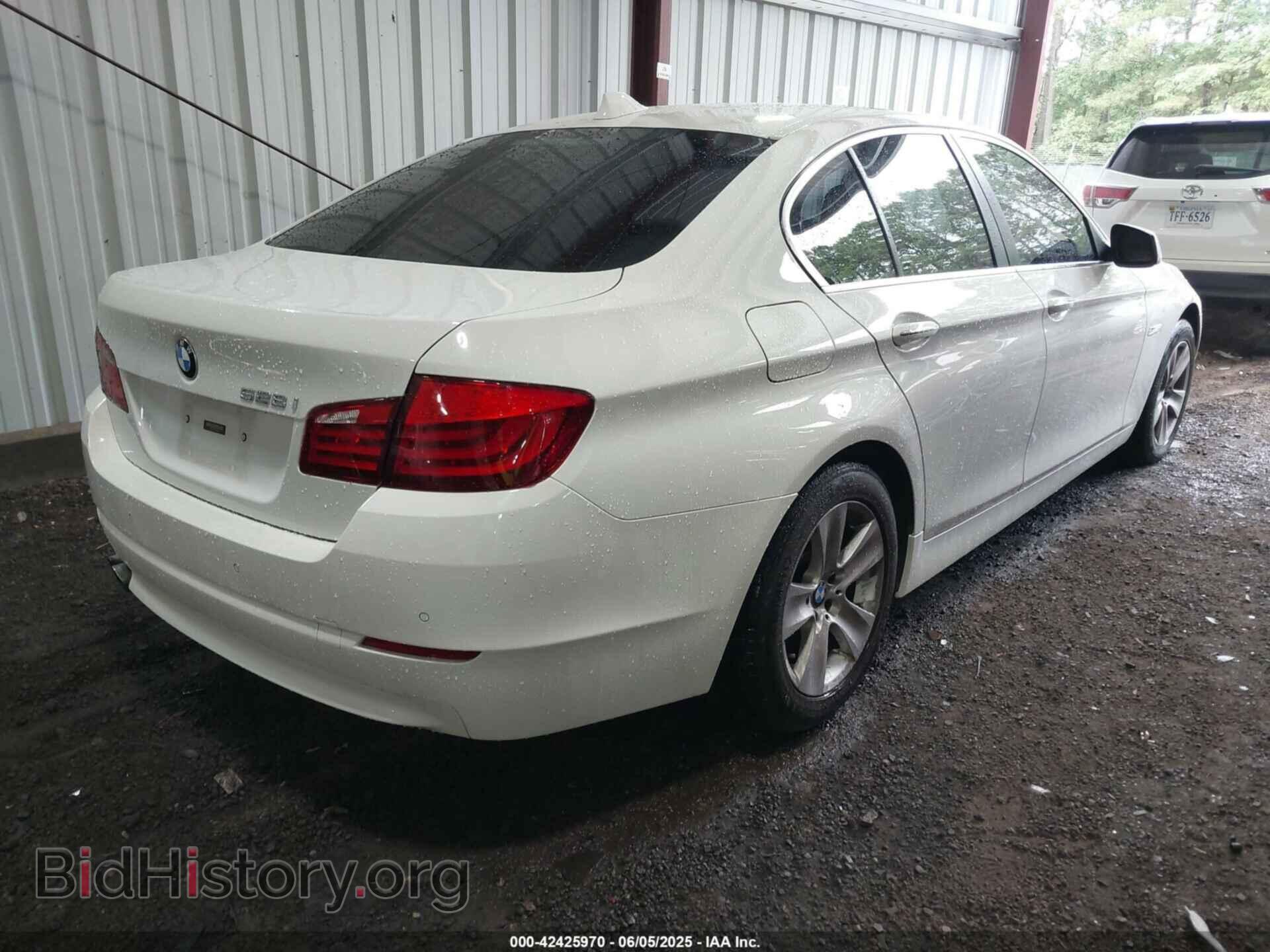 2012 BMW 528I - VIN: WBAXG5C57CDX04205 - Фото 4