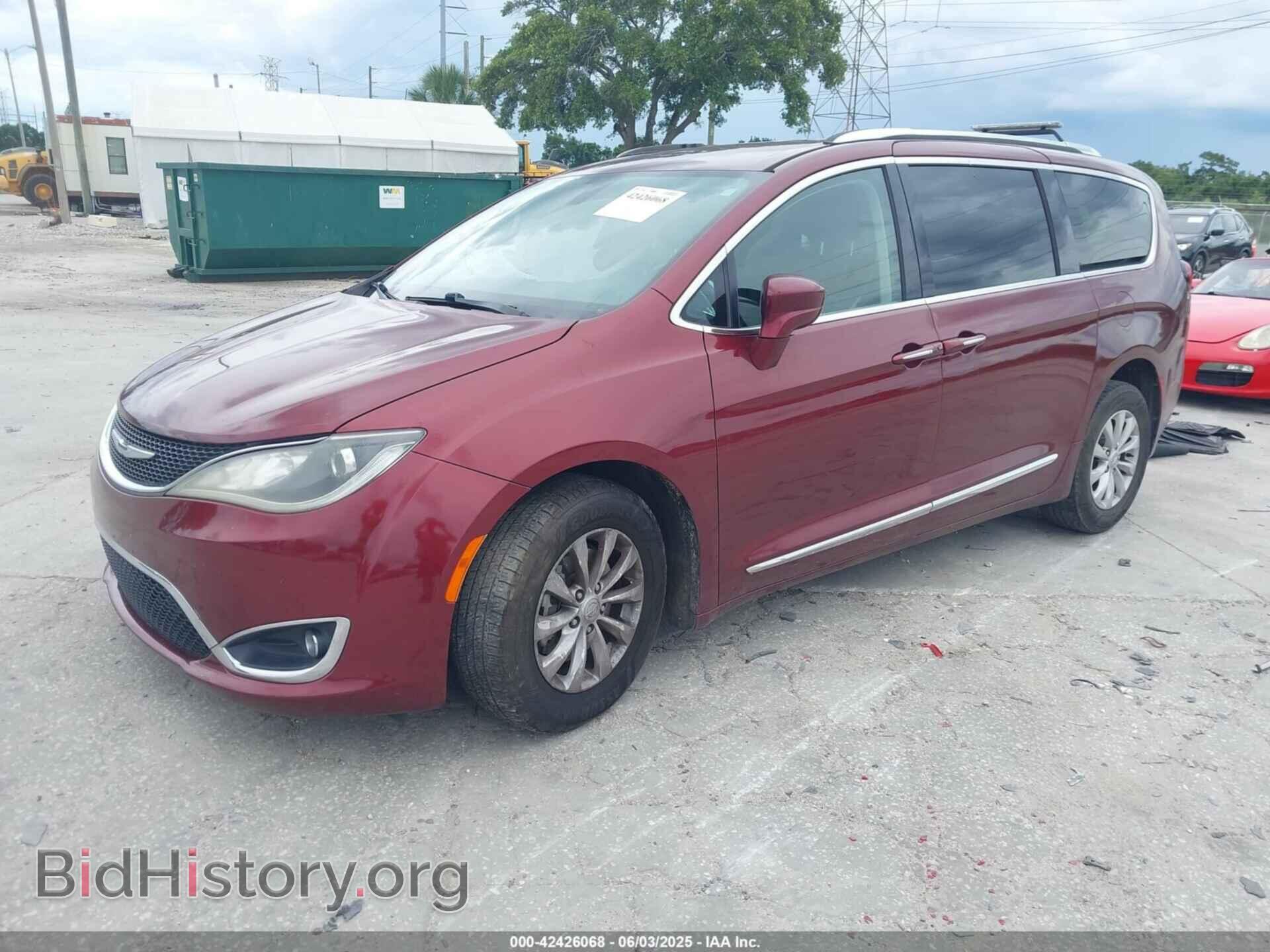 2018 CHRYSLER PACIFICA - VIN: 2C4RC1BG4JR110720 - Фото 2