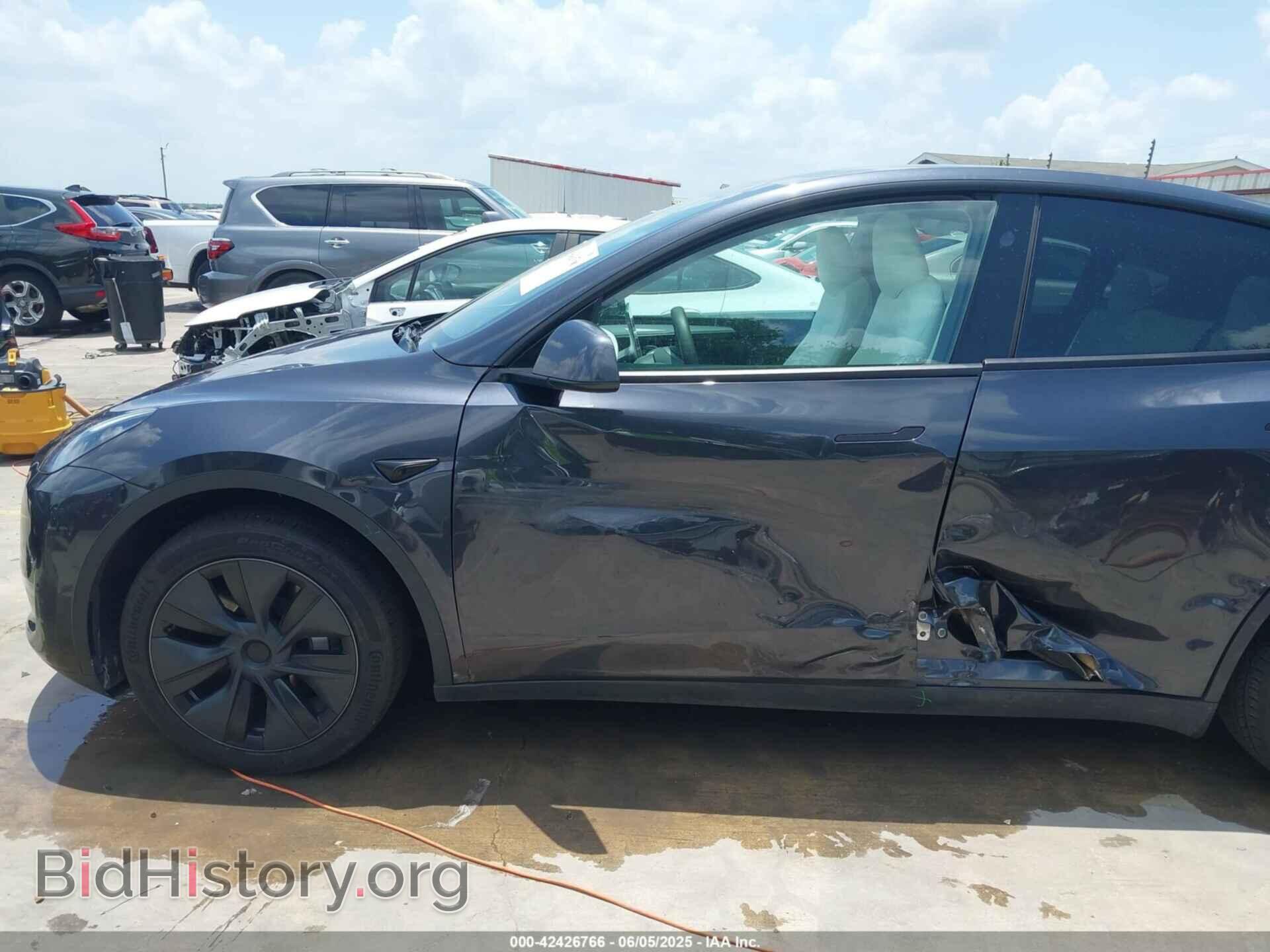 2024 TESLA MODEL Y - VIN: 7SAYGDED6RF105712 - Фото 6