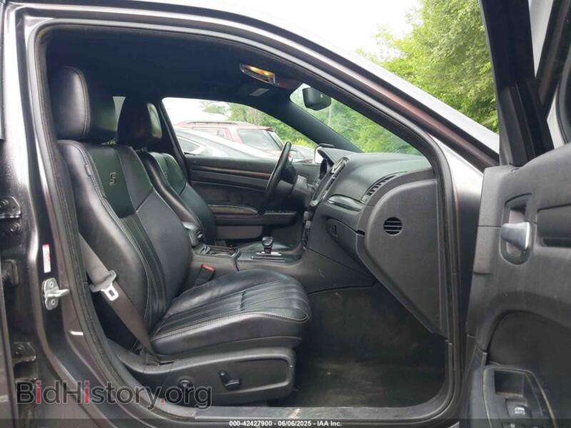 2014 Chrysler 300 (VIN 2C3CCABG4EH291534) — photo 5 of 17