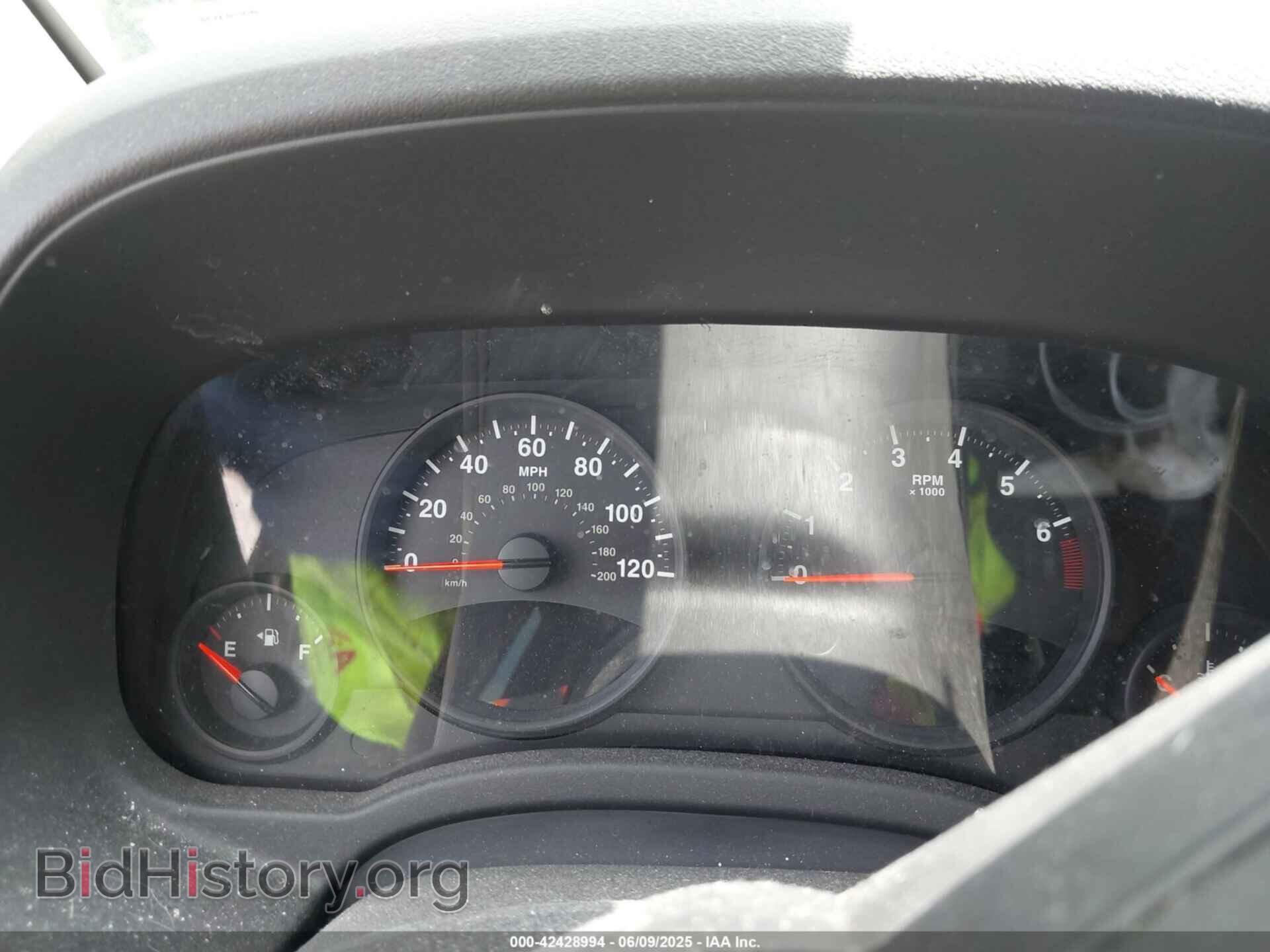 2012 JEEP COMPASS - VIN: 1C4NJCEA9CD571182 - Photo 7