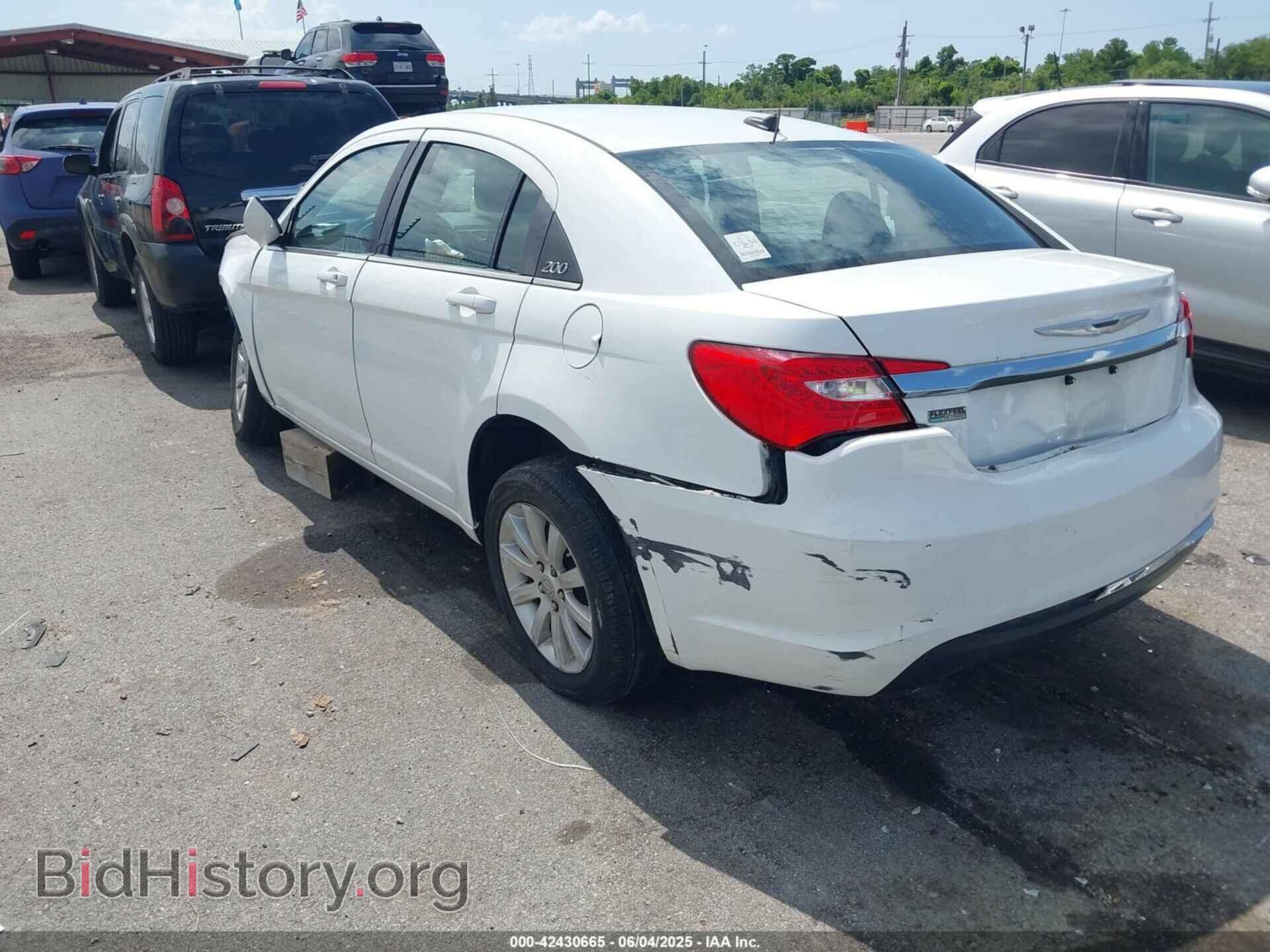 2013 CHRYSLER 200 - VIN: 1C3CCBBG1DN556132 - Фото 3