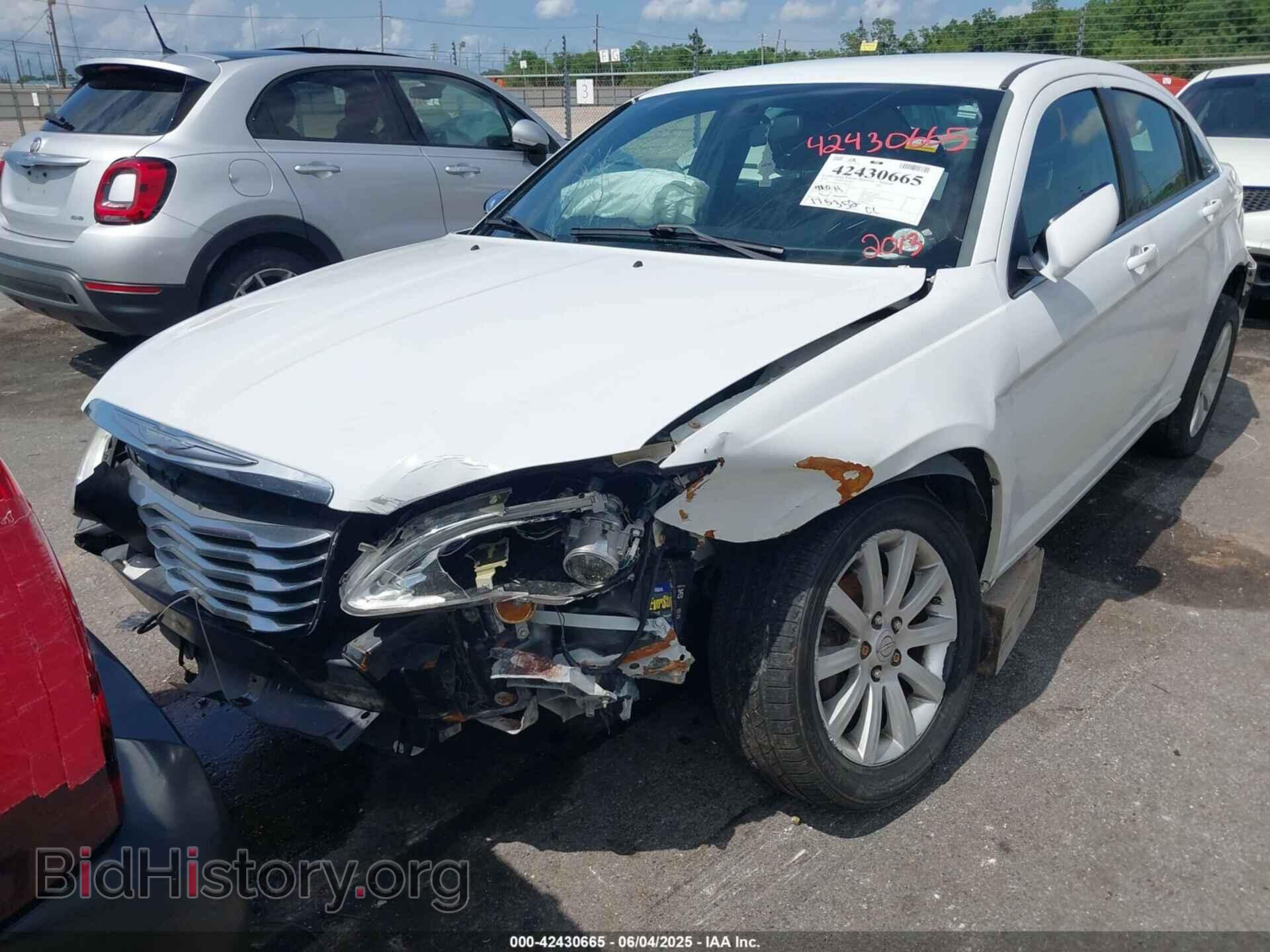 2013 CHRYSLER 200 - VIN: 1C3CCBBG1DN556132 - Фото 6
