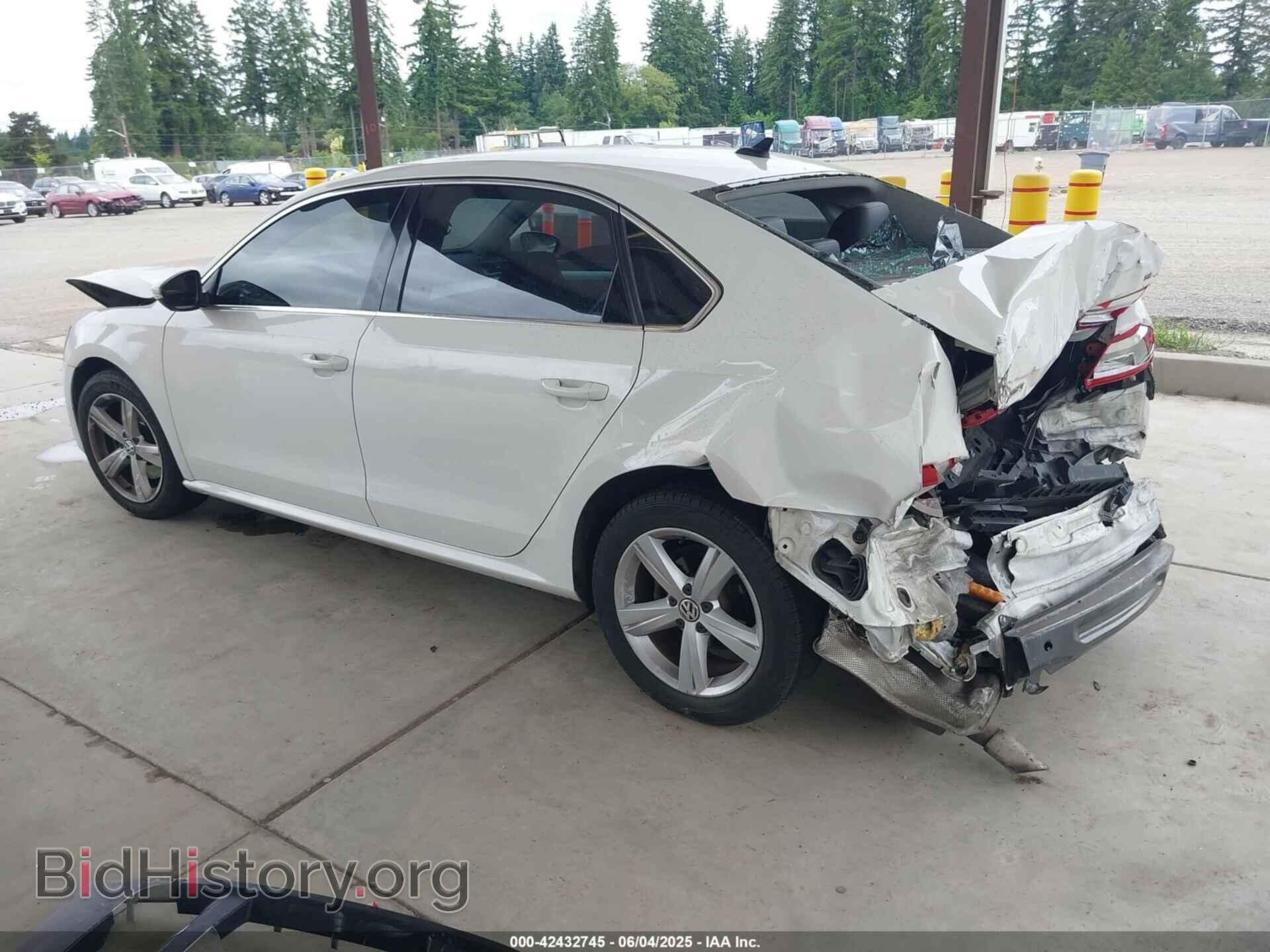 2012 VOLKSWAGEN PASSAT - VIN: 1VWBP7A30CC042884 - Фото 3
