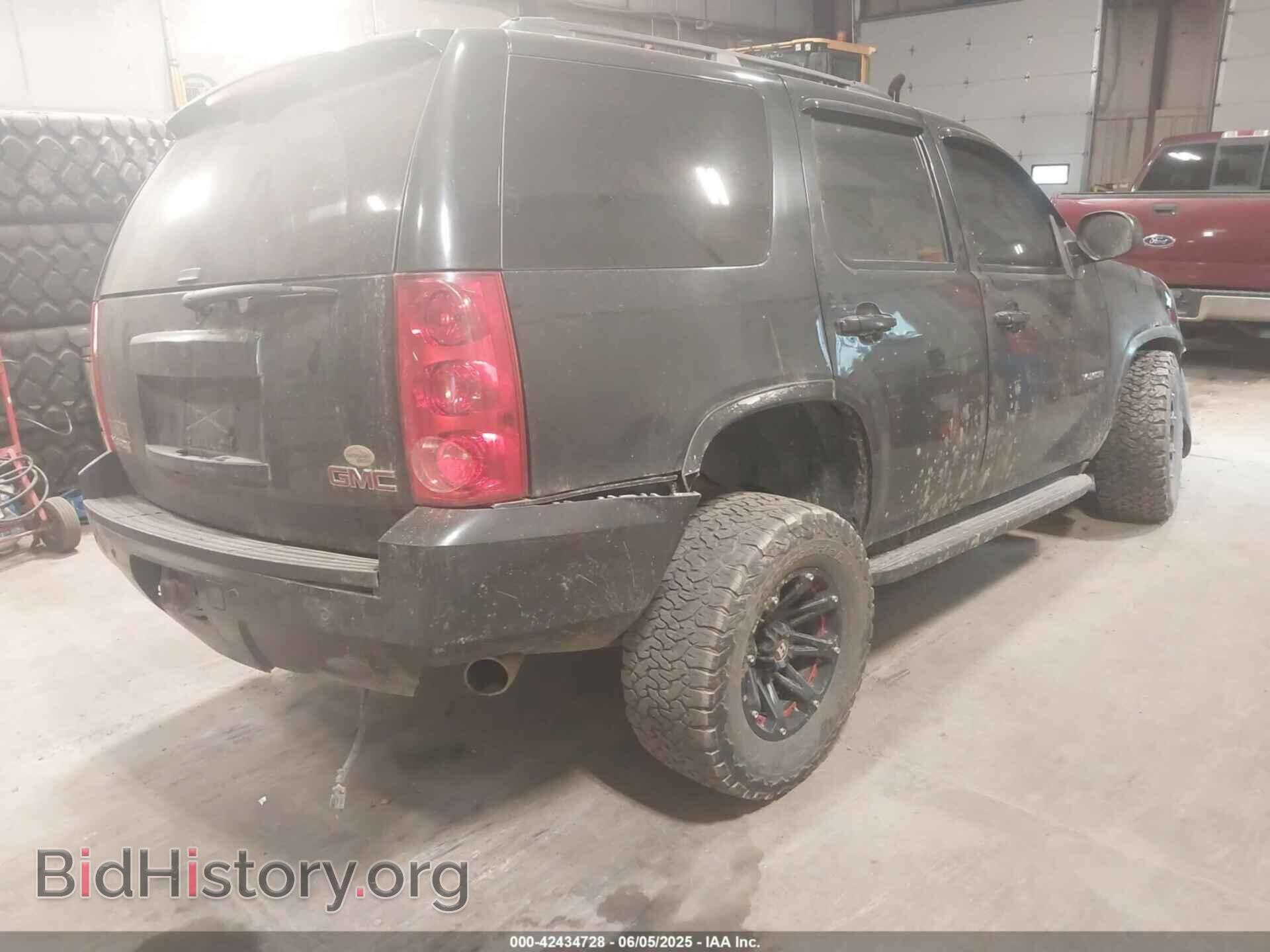 2011 GMC YUKON - VIN: 1GKS2AE08BR338976 - Фото 4