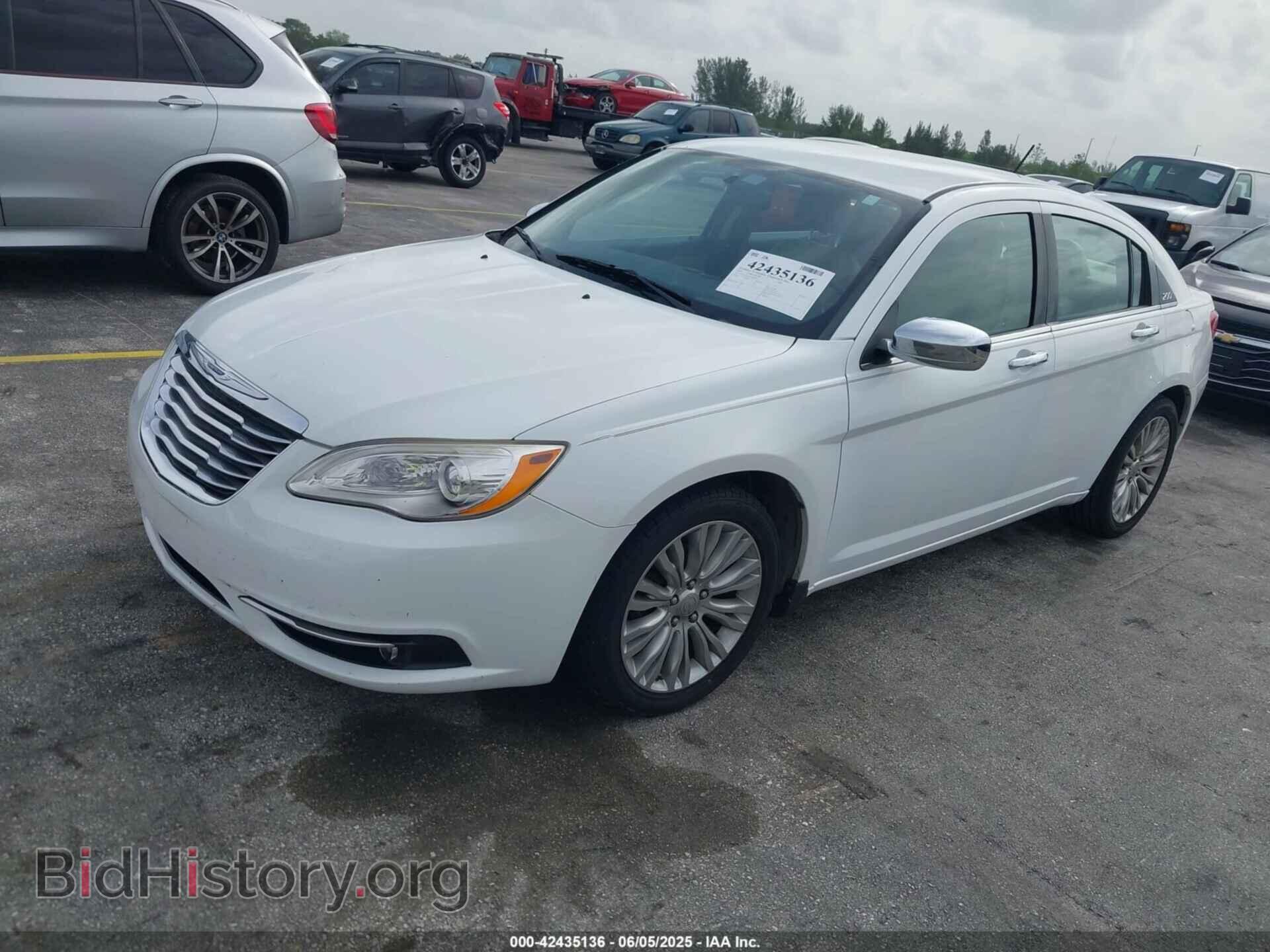 2012 CHRYSLER 200 - VIN: 1C3CCBCB0CN299613 - Фото 2