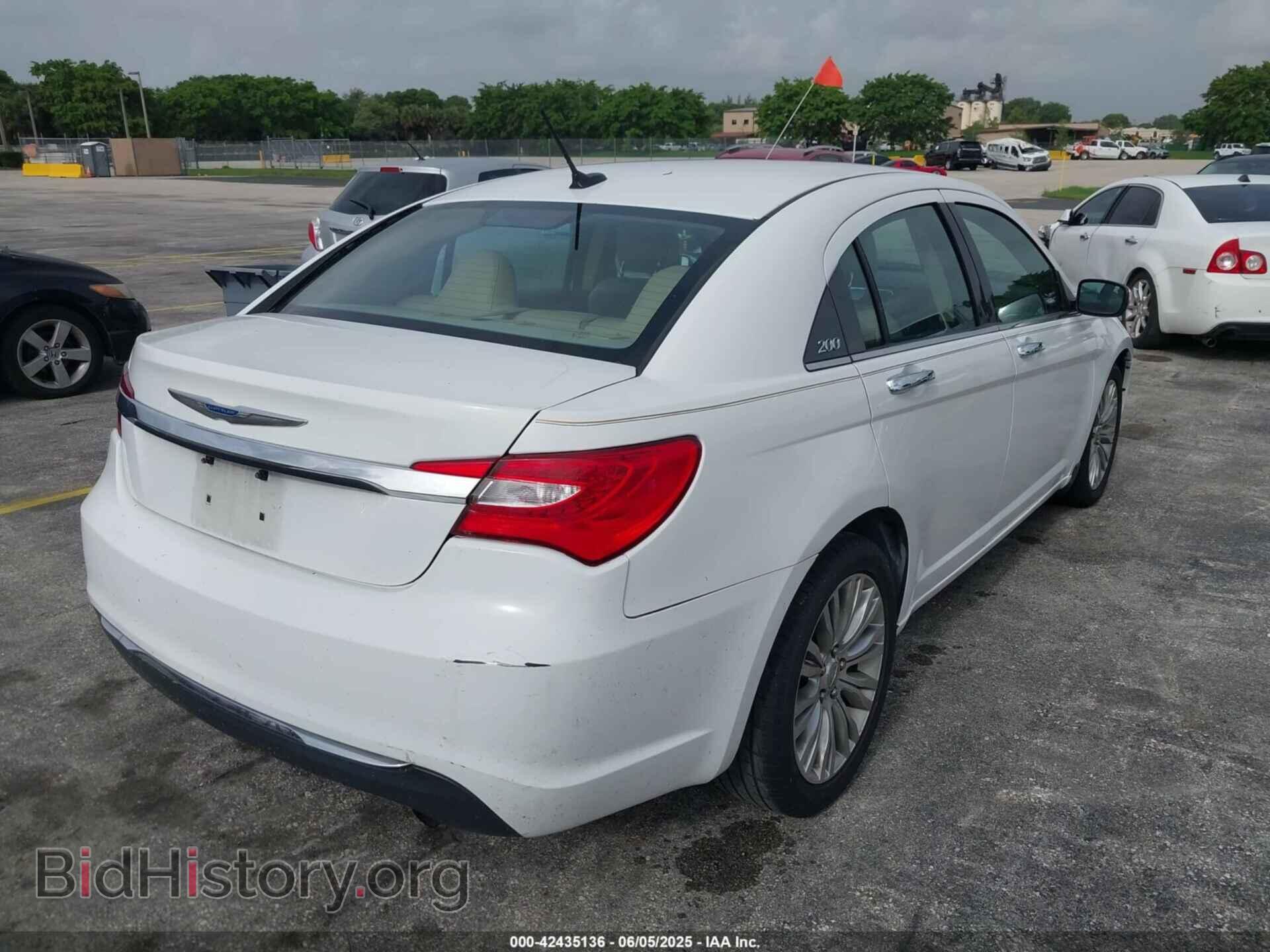 2012 CHRYSLER 200 - VIN: 1C3CCBCB0CN299613 - Фото 6