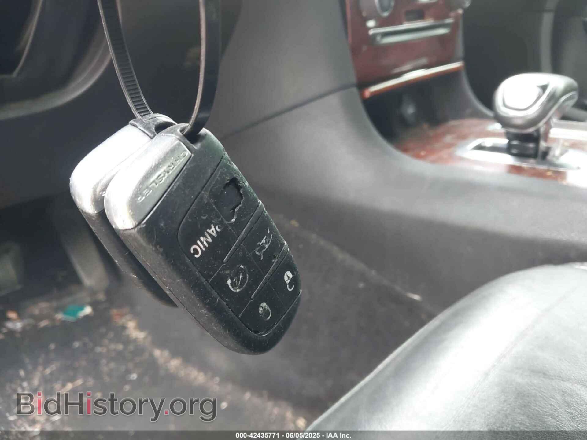 2012 CHRYSLER 300 - VIN: 2C3CCACG7CH198230 - Фото 11