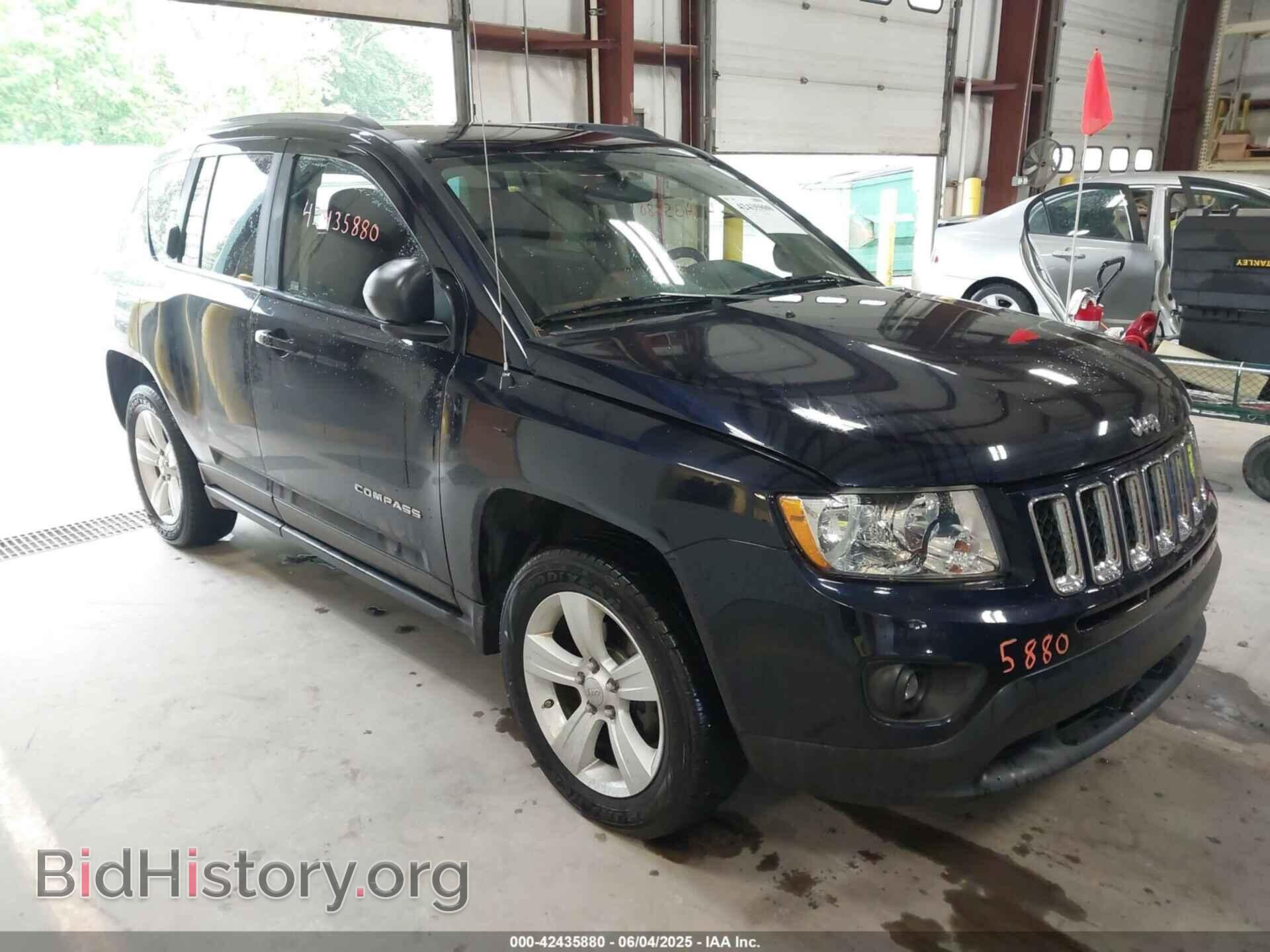 Photo 1J4NF1FB9BD136510 - JEEP COMPASS 2011