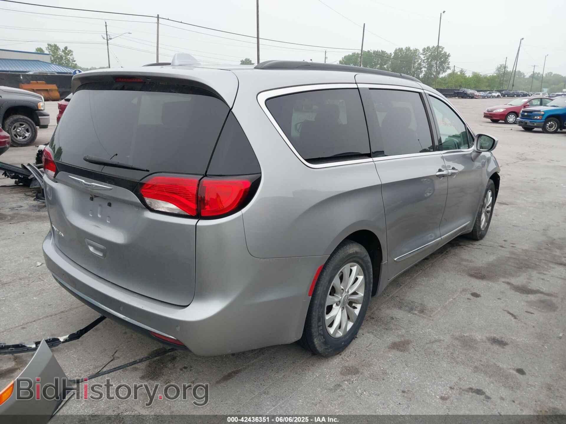 2017 CHRYSLER PACIFICA - VIN: 2C4RC1BG3HR687894 - Photo 4