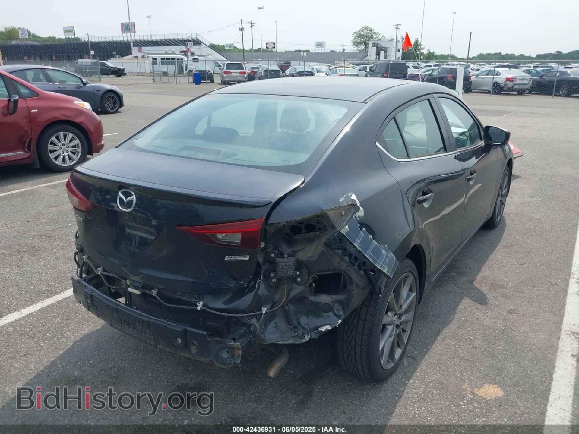 2018 MAZDA MAZDA3 - VIN: 3MZBN1V33JM202071 - Фото 18