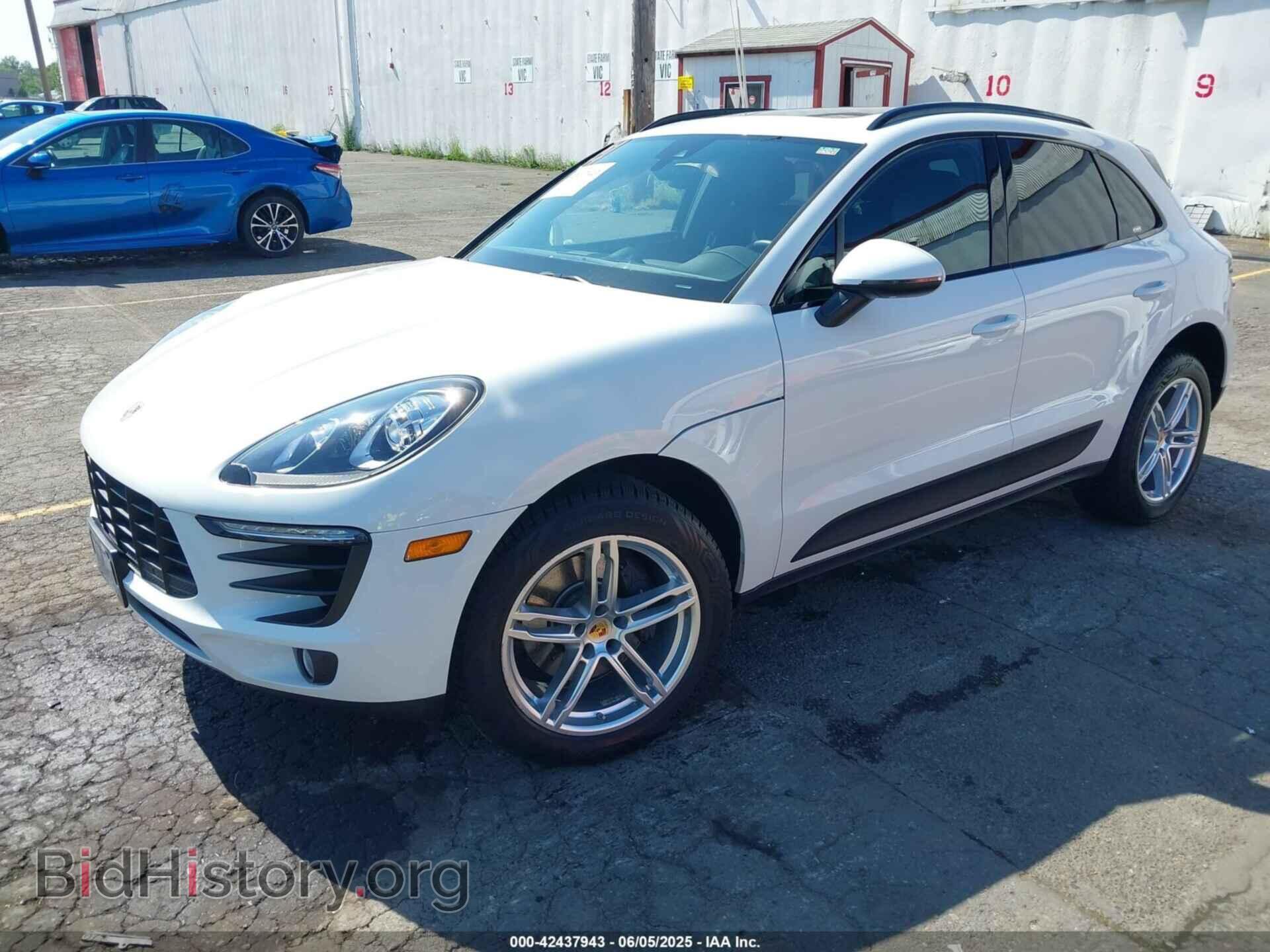 2017 PORSCHE MACAN - VIN: WP1AA2A57HLB04985 - Photo 2